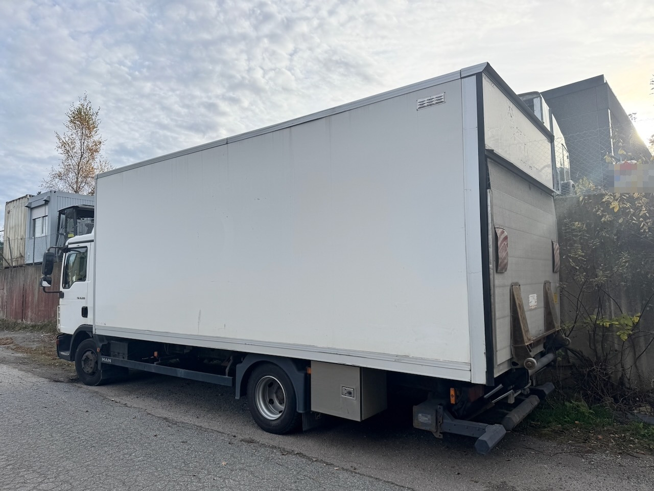 MAN MAN TGL 8.220 4x2 Skapbil. Leveres med NY EU. - Dobozos felépítményű teherautó: 4 kép. MAN MAN TGL 8.220 4x2 Skapbil. Leveres med NY EU. - Dobozos felépítményű teherautó: 4 kép.