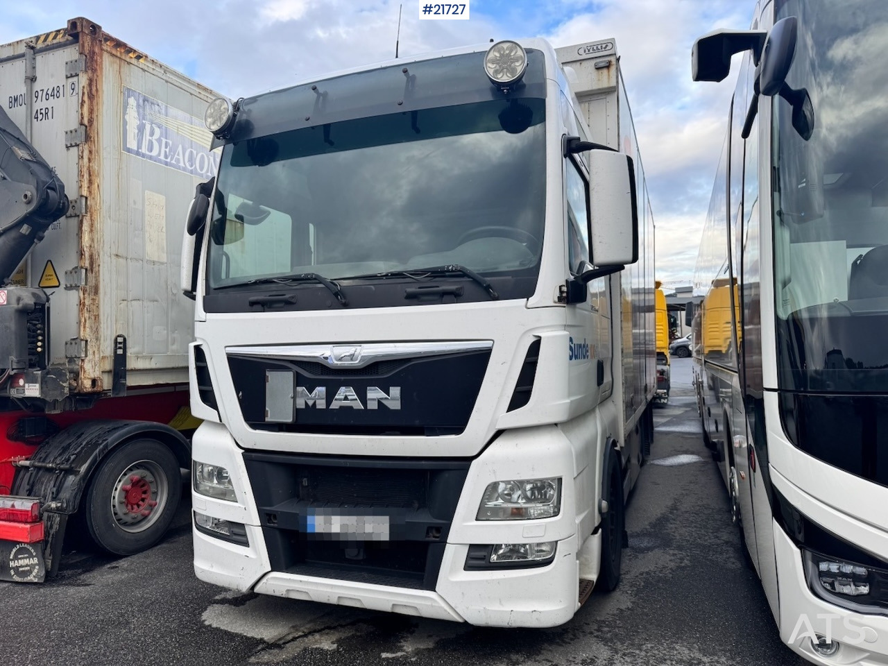 MAN MAN TGX 26.440 Skapbil m/ Full sideåpning. Rep objekt. - Dobozos felépítményű teherautó: 2 kép. MAN MAN TGX 26.440 Skapbil m/ Full sideåpning. Rep objekt. - Dobozos felépítményű teherautó: 2 kép.