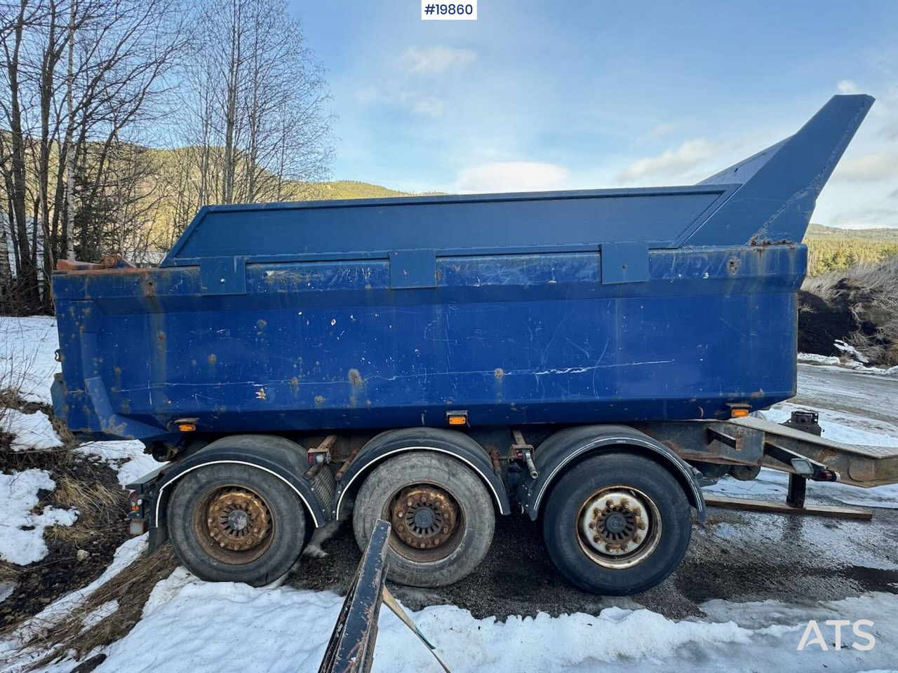 Maur Trippelkjerre - Pótkocsi billenőplatós: 4 kép. Maur Trippelkjerre - Pótkocsi billenőplatós: 4 kép.