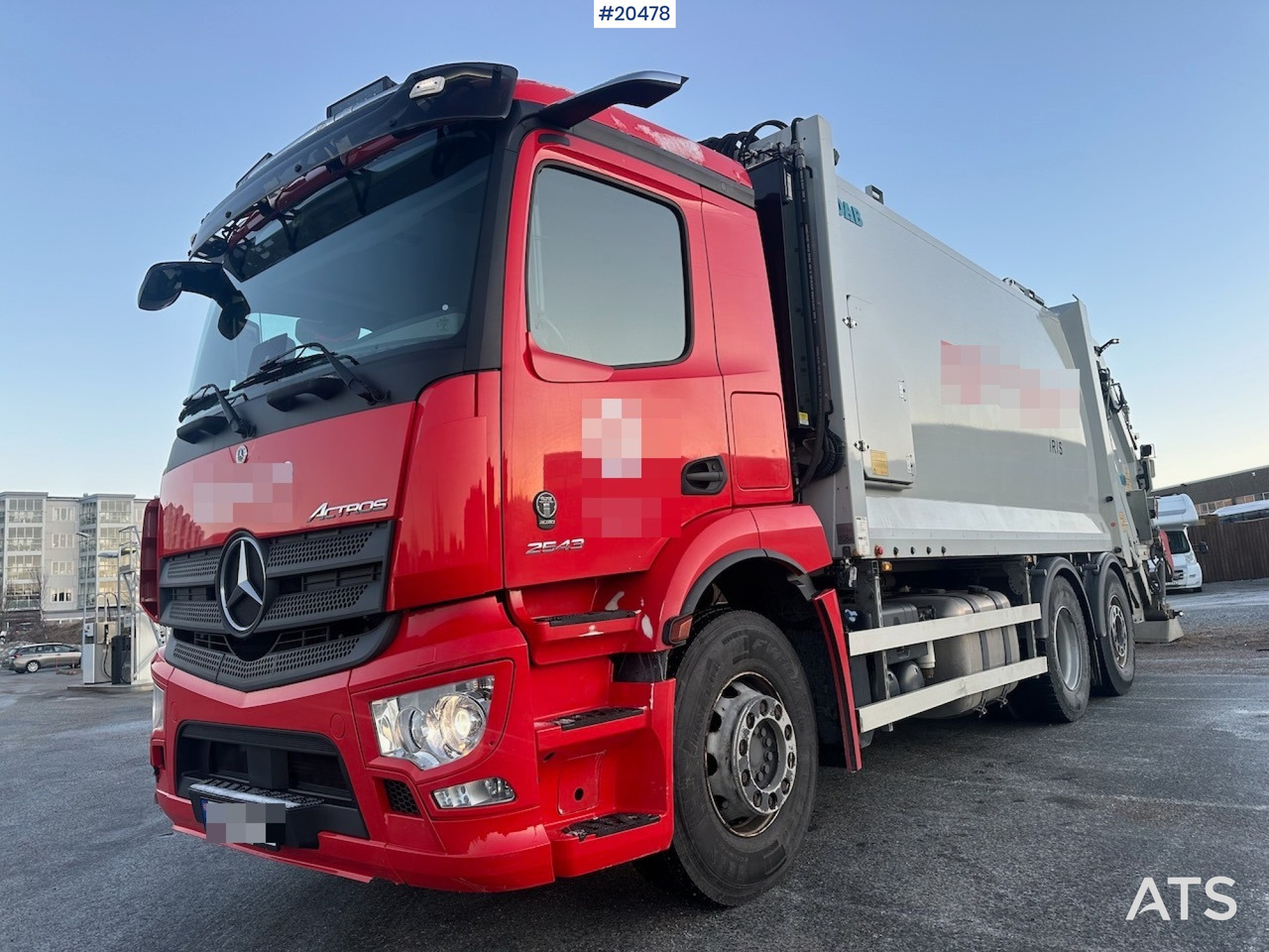 Mercedes 2021 - Szemetesautó: 1 kép. Mercedes 2021 - Szemetesautó: 1 kép.