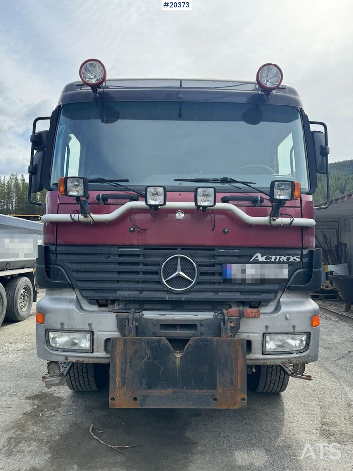 Mercedes Actros 1840 - Billenőplatós teherautó: 2 kép. Mercedes Actros 1840 - Billenőplatós teherautó: 2 kép.