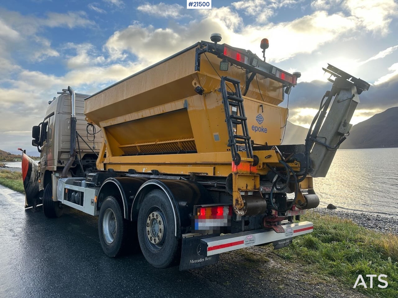 Mercedes Actros 2848 4x4+2 brøyterigget krokbil - Horgos rakodó teherautó: 3 kép. Mercedes Actros 2848 4x4+2 brøyterigget krokbil - Horgos rakodó teherautó: 3 kép.