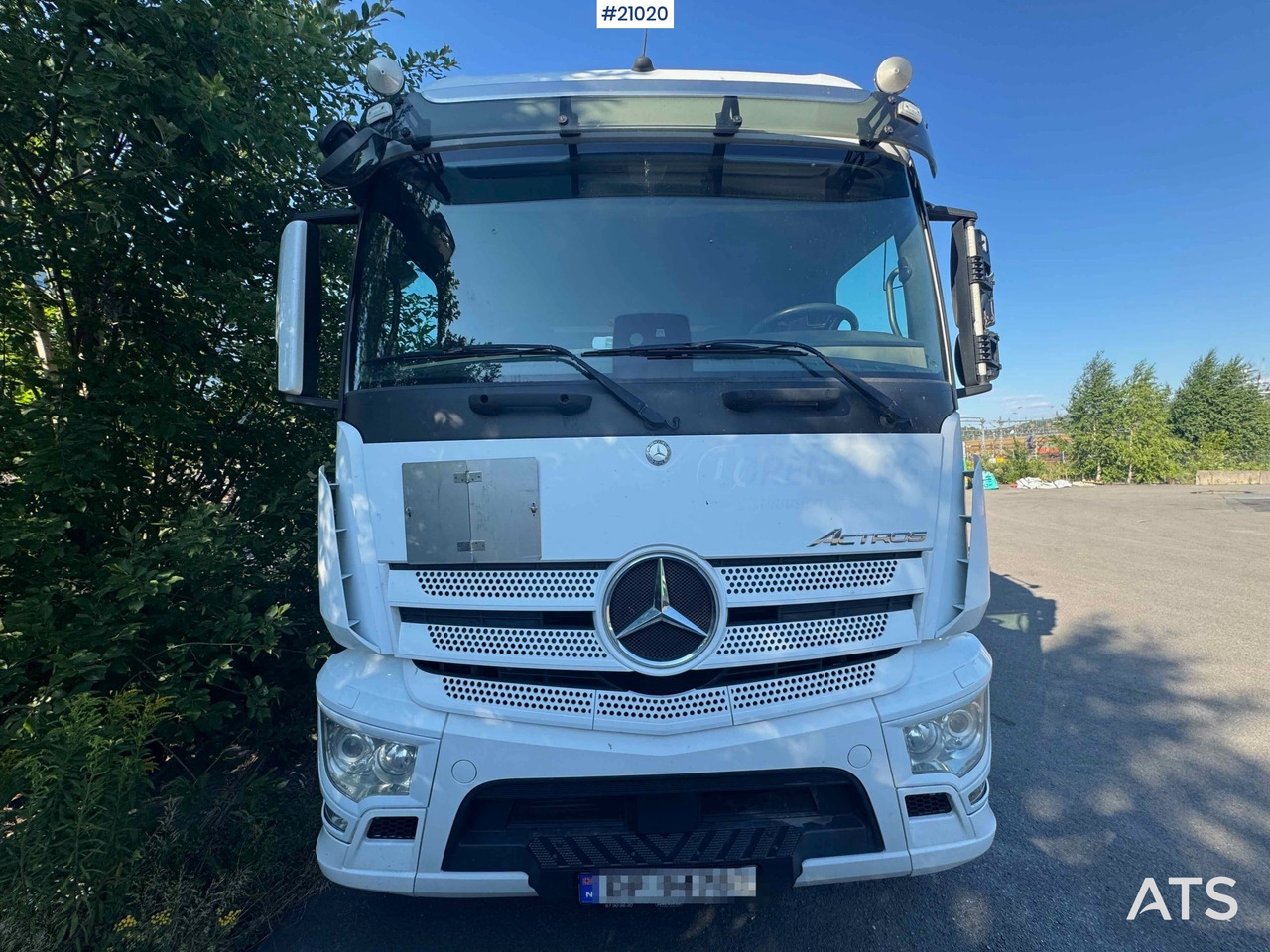 Mercedes Actros - Dobozos felépítményű teherautó: 5 kép. Mercedes Actros - Dobozos felépítményű teherautó: 5 kép.