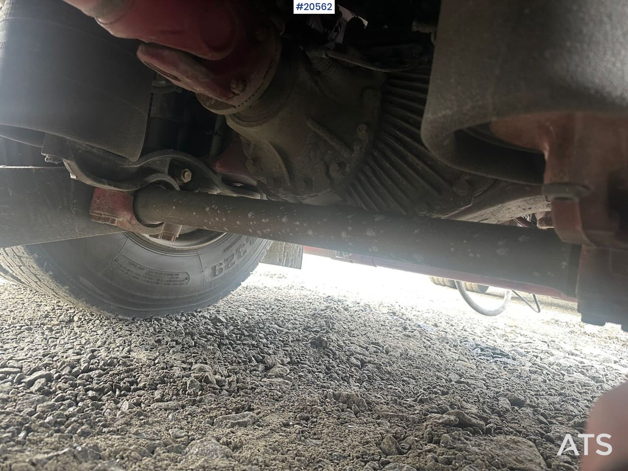 Billenőplatós teherautó Mercedes Arocs 2658: 18 kép.