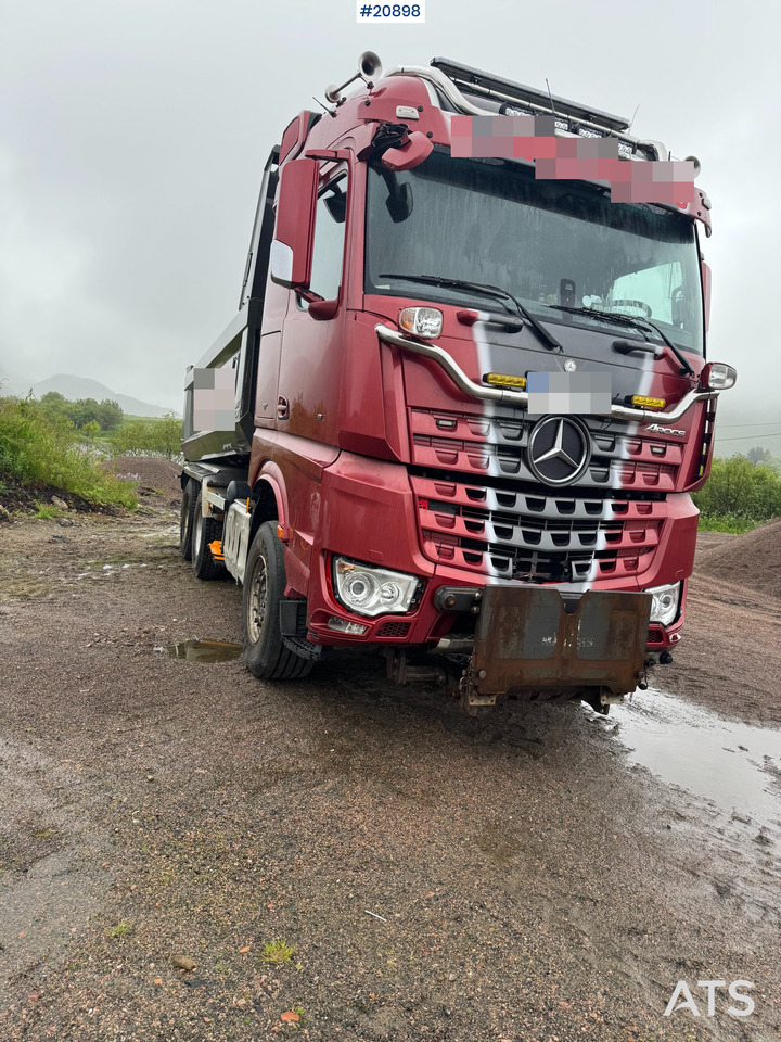 Mercedes Arocs 2858 - Billenőplatós teherautó: 1 kép. Mercedes Arocs 2858 - Billenőplatós teherautó: 1 kép.