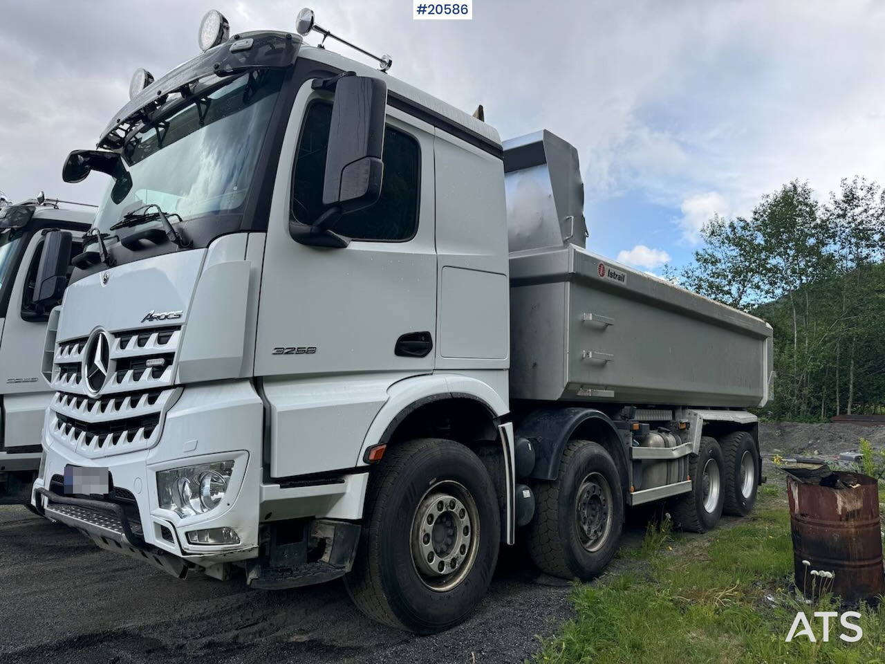 Mercedes Arocs 3258 - Billenőplatós teherautó: 5 kép. Mercedes Arocs 3258 - Billenőplatós teherautó: 5 kép.