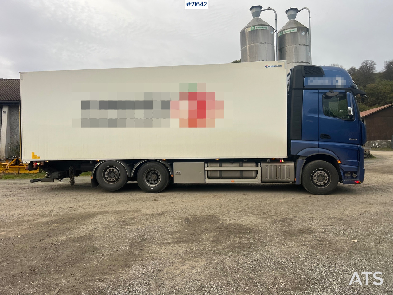 Mercedes-Benz Actrox 6x2 skapbil m/ kjøl/frys aggregat - Dobozos felépítményű teherautó: 5 kép. Mercedes-Benz Actrox 6x2 skapbil m/ kjøl/frys aggregat - Dobozos felépítményű teherautó: 5 kép.