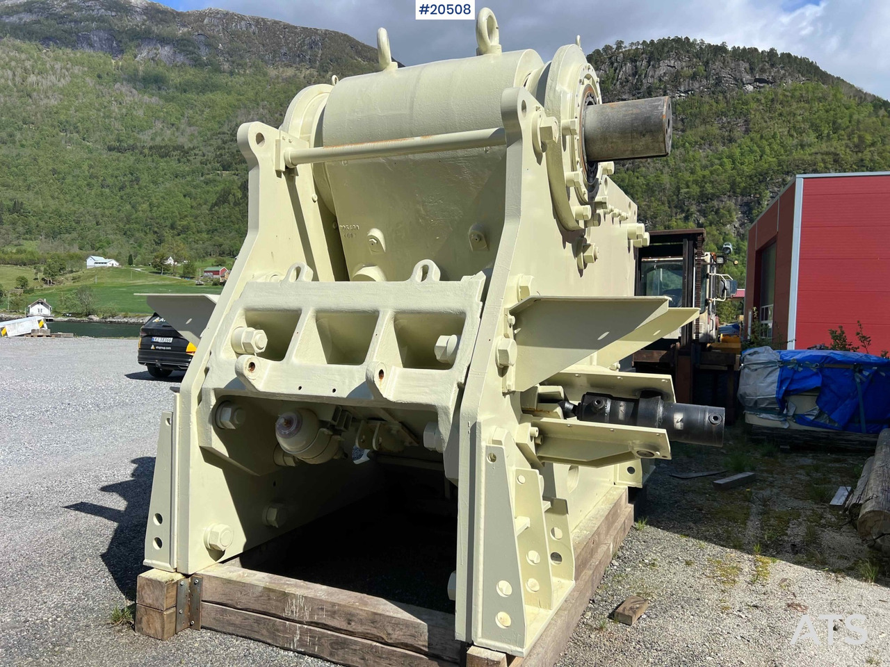 Metso C145 - Pofás törő: 1 kép. Metso C145 - Pofás törő: 1 kép.