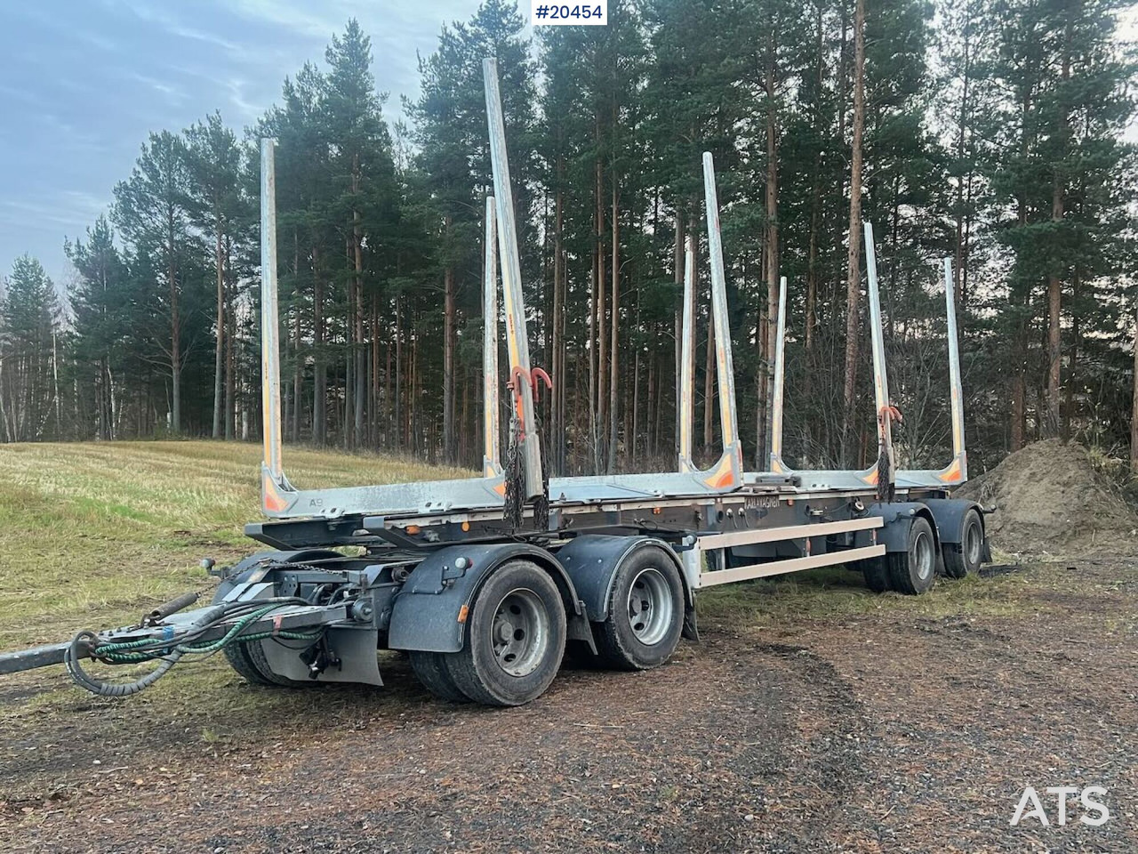 Mjølby Mjøby Tømmerhenger - Rönkszállító pótkocsi: 1 kép. Mjølby Mjøby Tømmerhenger - Rönkszállító pótkocsi: 1 kép.
