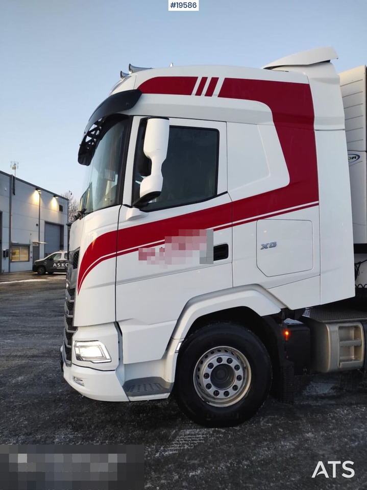 DAF XG 530 - Nyergesvontató: 4 kép. DAF XG 530 - Nyergesvontató: 4 kép.
