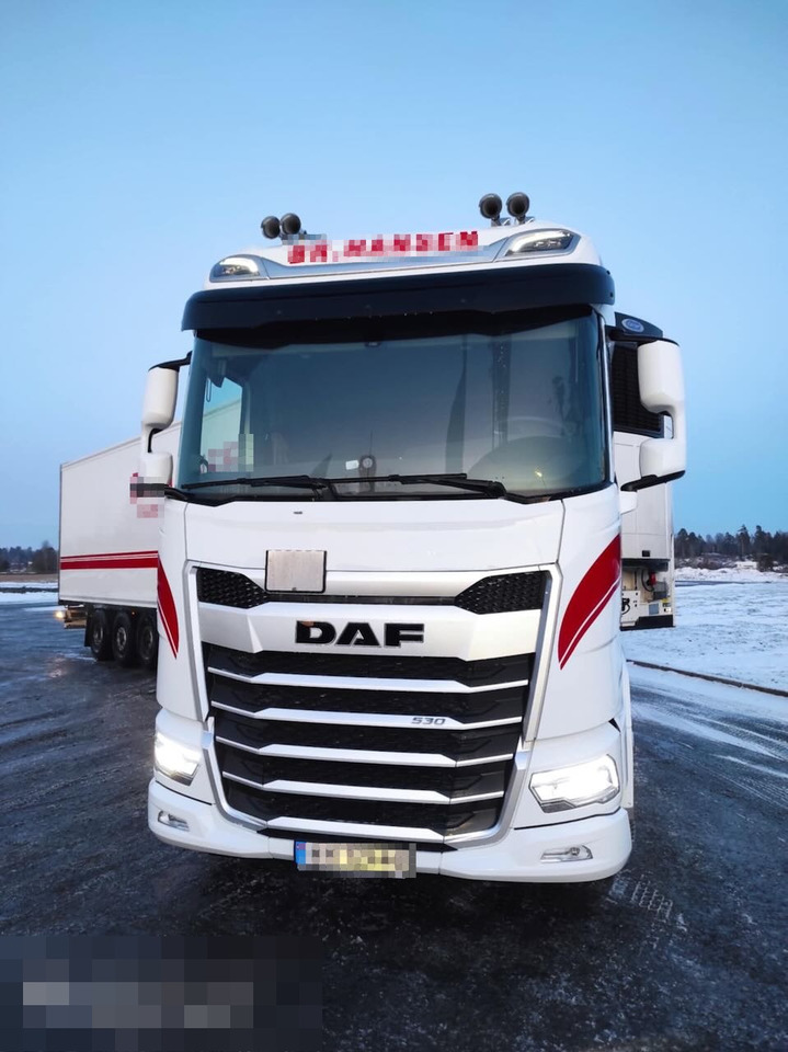 DAF XG 530 - Nyergesvontató: 3 kép. DAF XG 530 - Nyergesvontató: 3 kép.