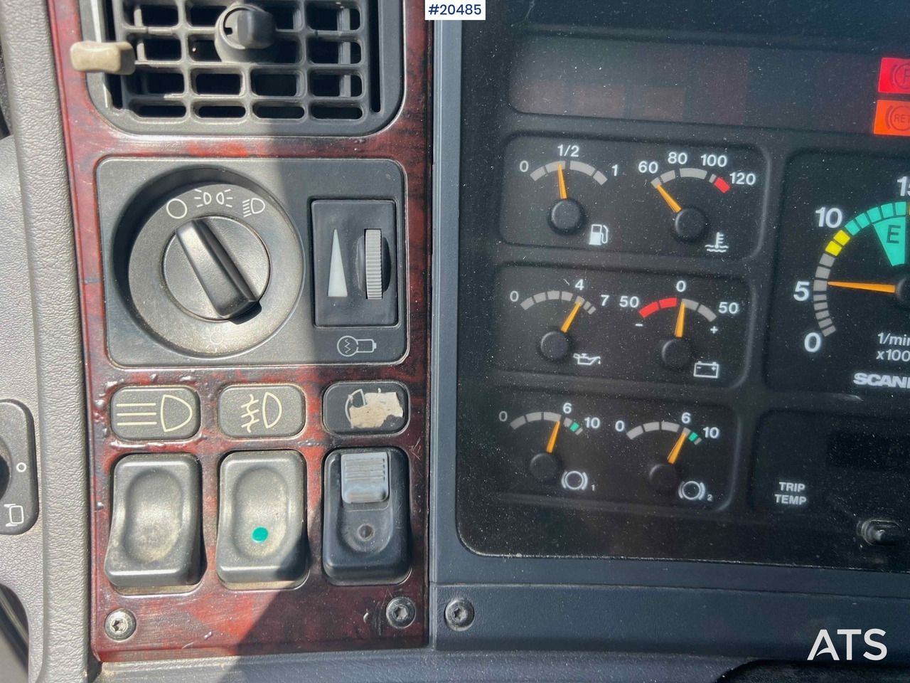 Nyergesvontató Scania R144: 49 kép. Nyergesvontató Scania R144: 49 kép.