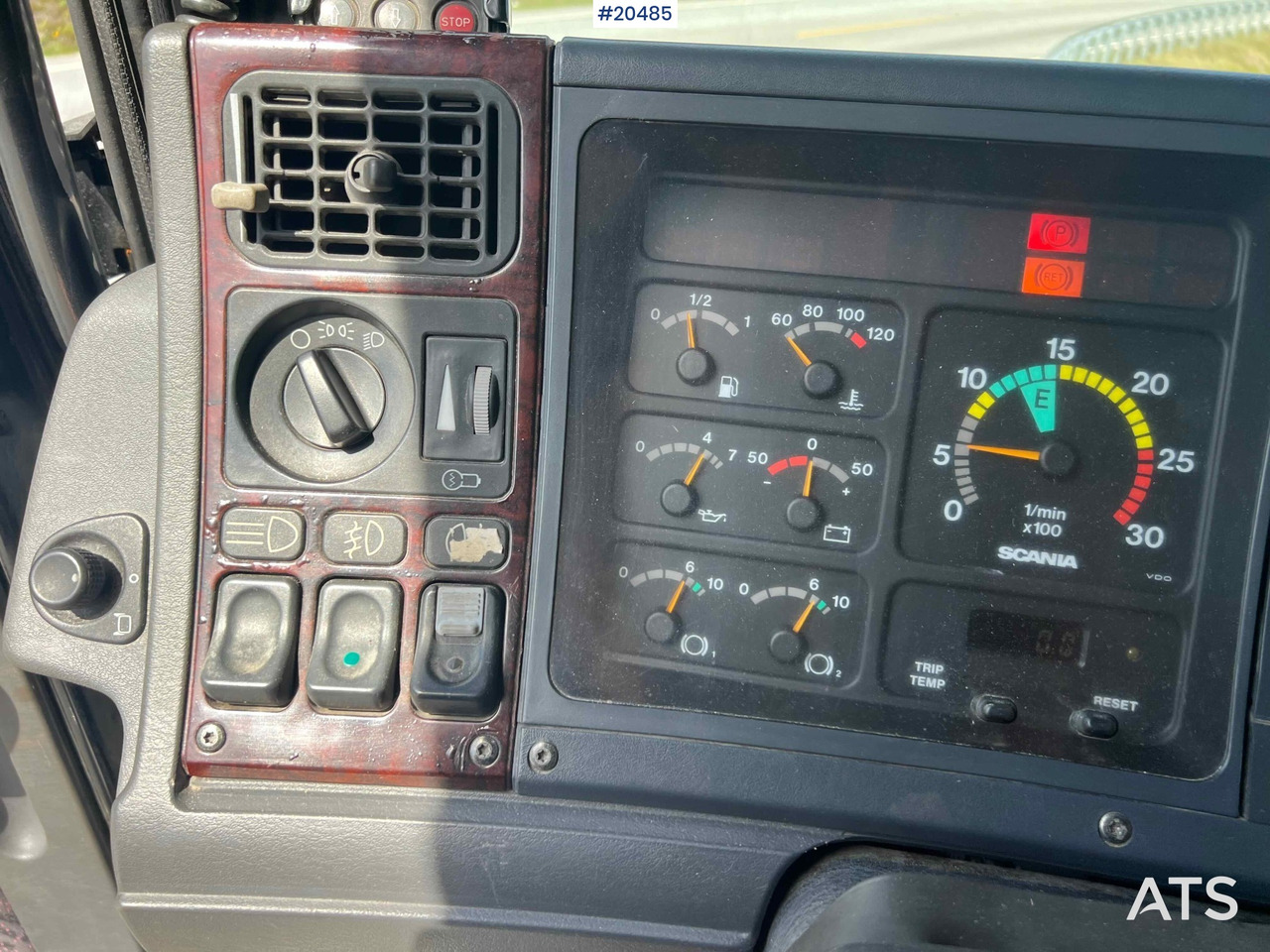 Nyergesvontató Scania R144: 50 kép. Nyergesvontató Scania R144: 50 kép.