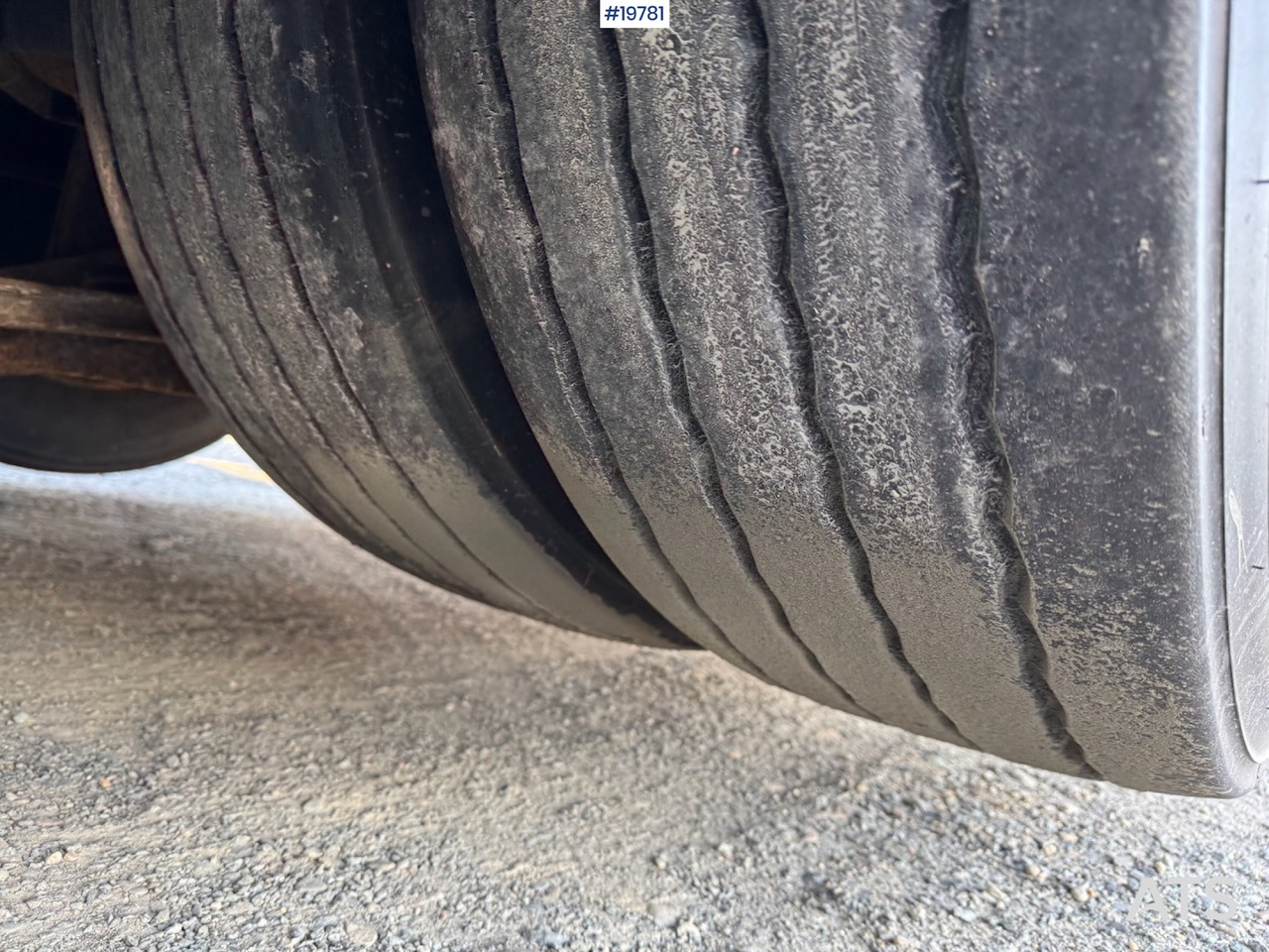 Nyergesvontató Volvo FH 540: 33 kép.