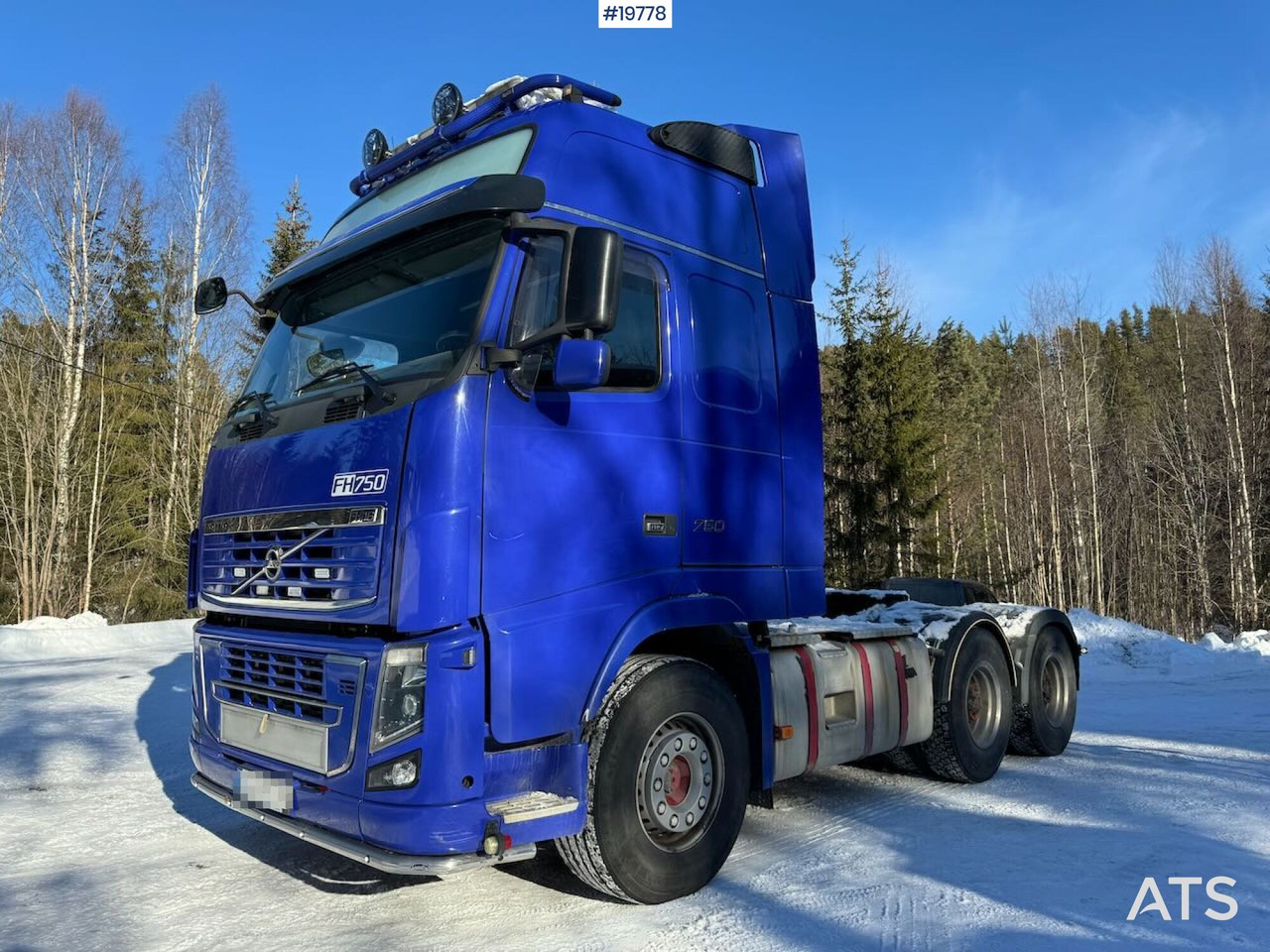 Volvo FH16 750 - Nyergesvontató: 2 kép. Volvo FH16 750 - Nyergesvontató: 2 kép.