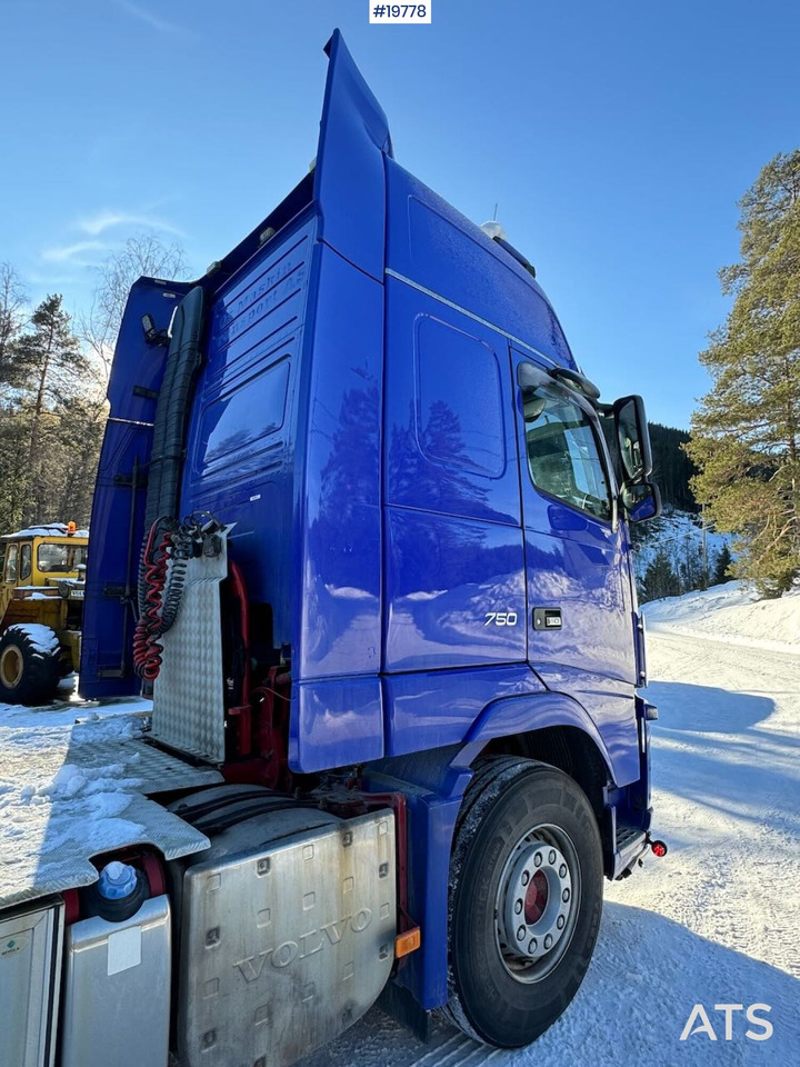 Nyergesvontató Volvo FH16 750: 24 kép.