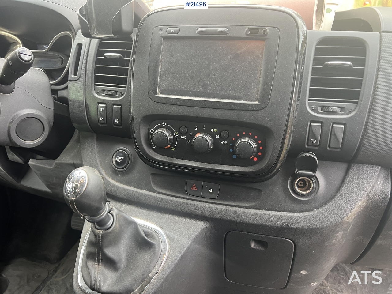 Opel VIVARO lízing Opel VIVARO: 25 kép.