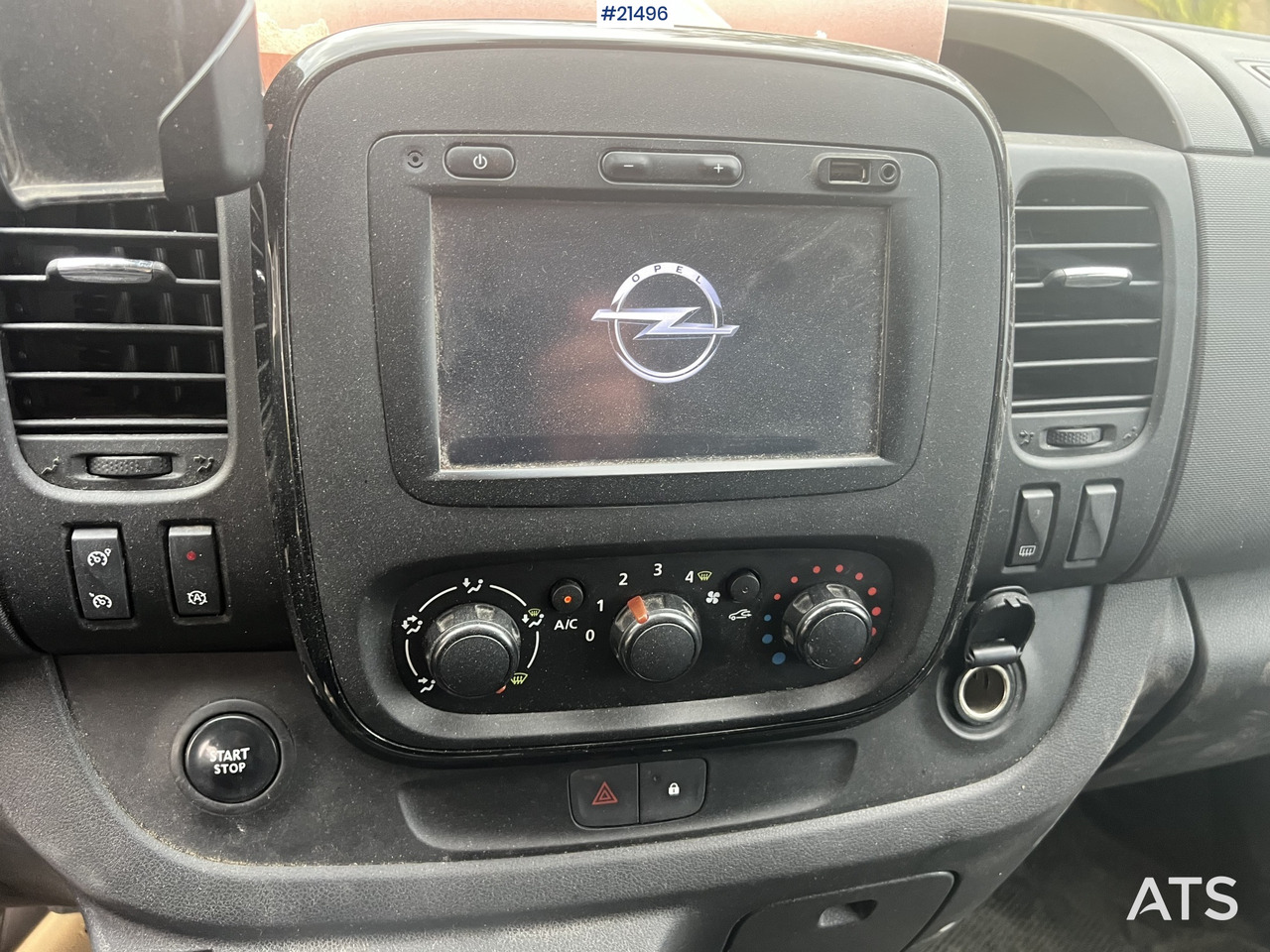 Opel VIVARO lízing Opel VIVARO: 28 kép.