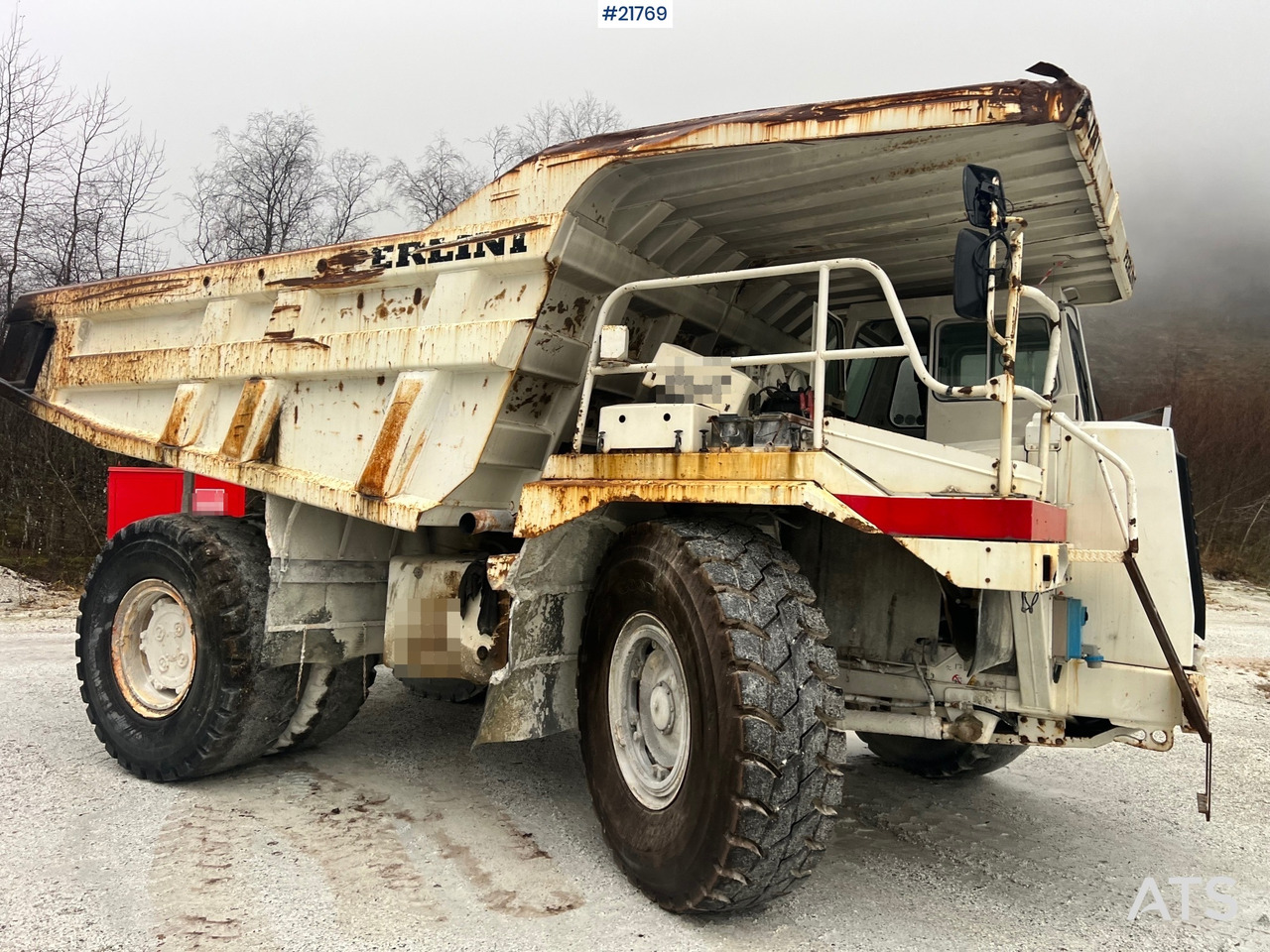 Perlini DP705 Tipptruck - Bánya teherautó: 1 kép. Perlini DP705 Tipptruck - Bánya teherautó: 1 kép.
