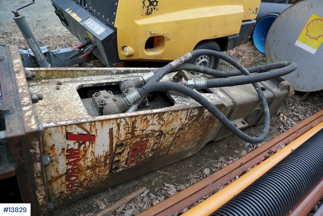 Pigghammer Pigghammer med 70 feste - Hidraulikus törőfej: 3 kép. Pigghammer Pigghammer med 70 feste - Hidraulikus törőfej: 3 kép.