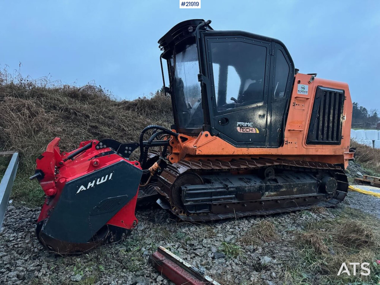 Prime Tech PT-175 dyrkningsfres SE VIDEO - Erdészeti mulcsozó: 2 kép. Prime Tech PT-175 dyrkningsfres SE VIDEO - Erdészeti mulcsozó: 2 kép.