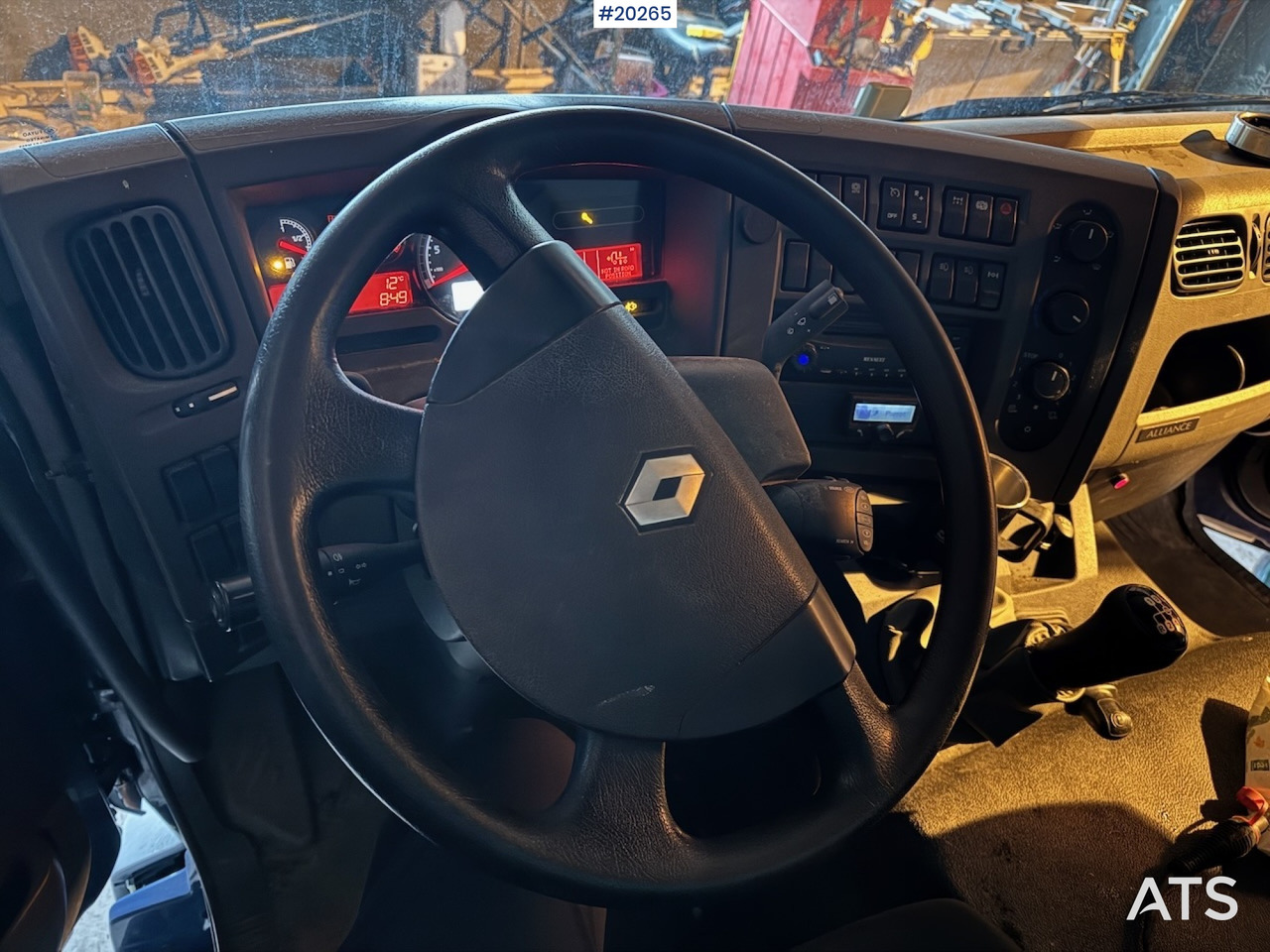 Dobozos felépítményű teherautó Renault midlum 220.08: 28 kép.
