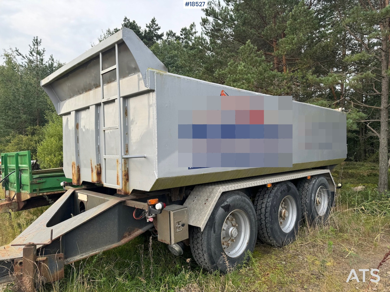 Renders 2005 Renders trippelkjerre - Pótkocsi billenőplatós: 3 kép. Renders 2005 Renders trippelkjerre - Pótkocsi billenőplatós: 3 kép.