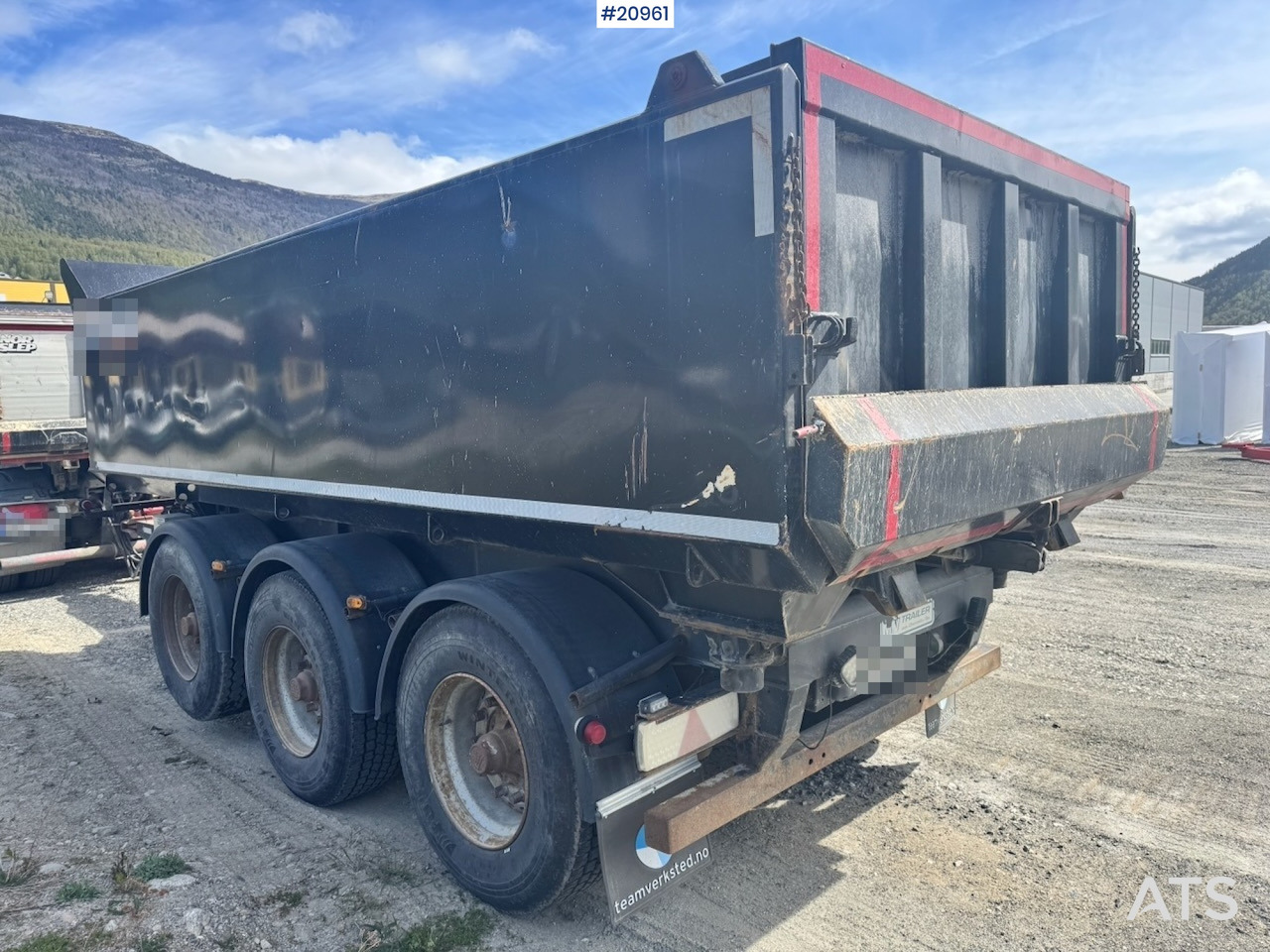 Renders trippelkjerre - Pótkocsi billenőplatós: 2 kép. Renders trippelkjerre - Pótkocsi billenőplatós: 2 kép.