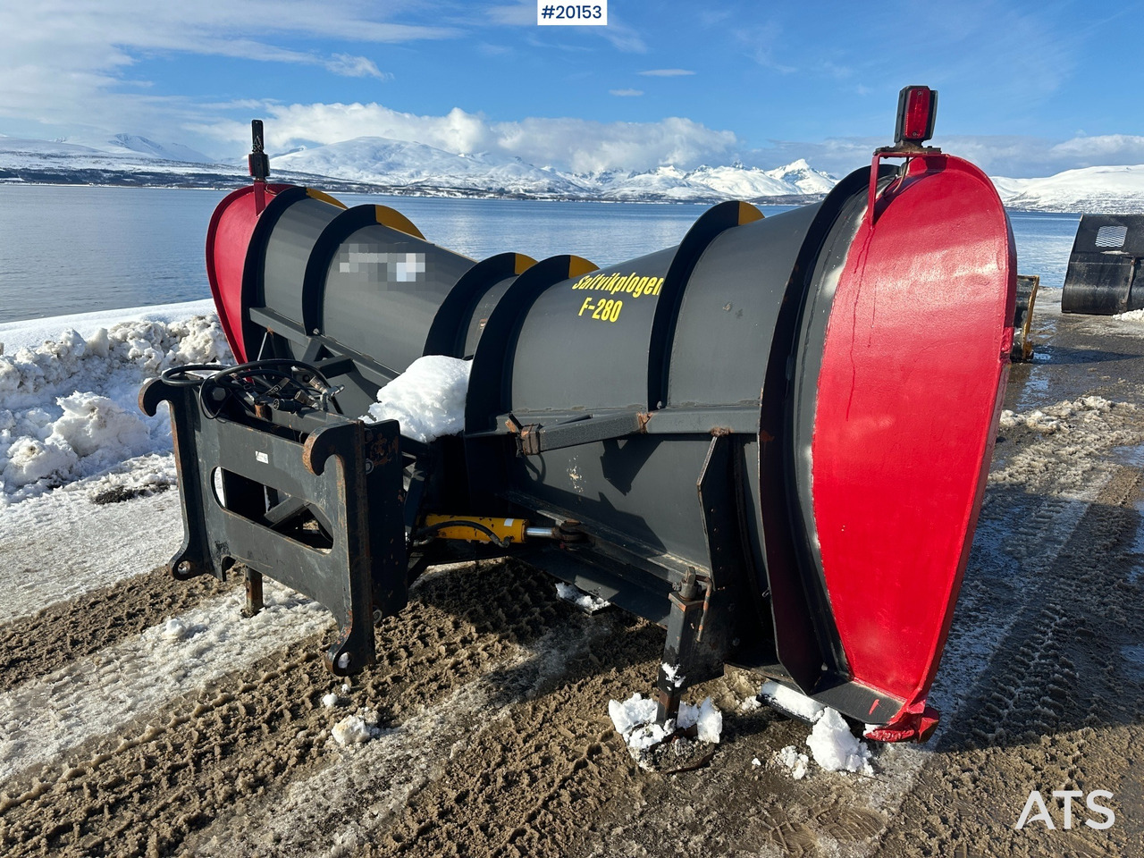 Saltvikplogen F-280 - Hóeke: 5 kép. Saltvikplogen F-280 - Hóeke: 5 kép.
