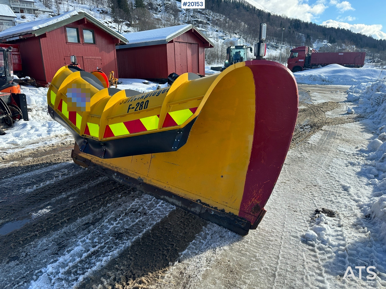 Saltvikplogen F-280 - Hóeke: 3 kép. Saltvikplogen F-280 - Hóeke: 3 kép.