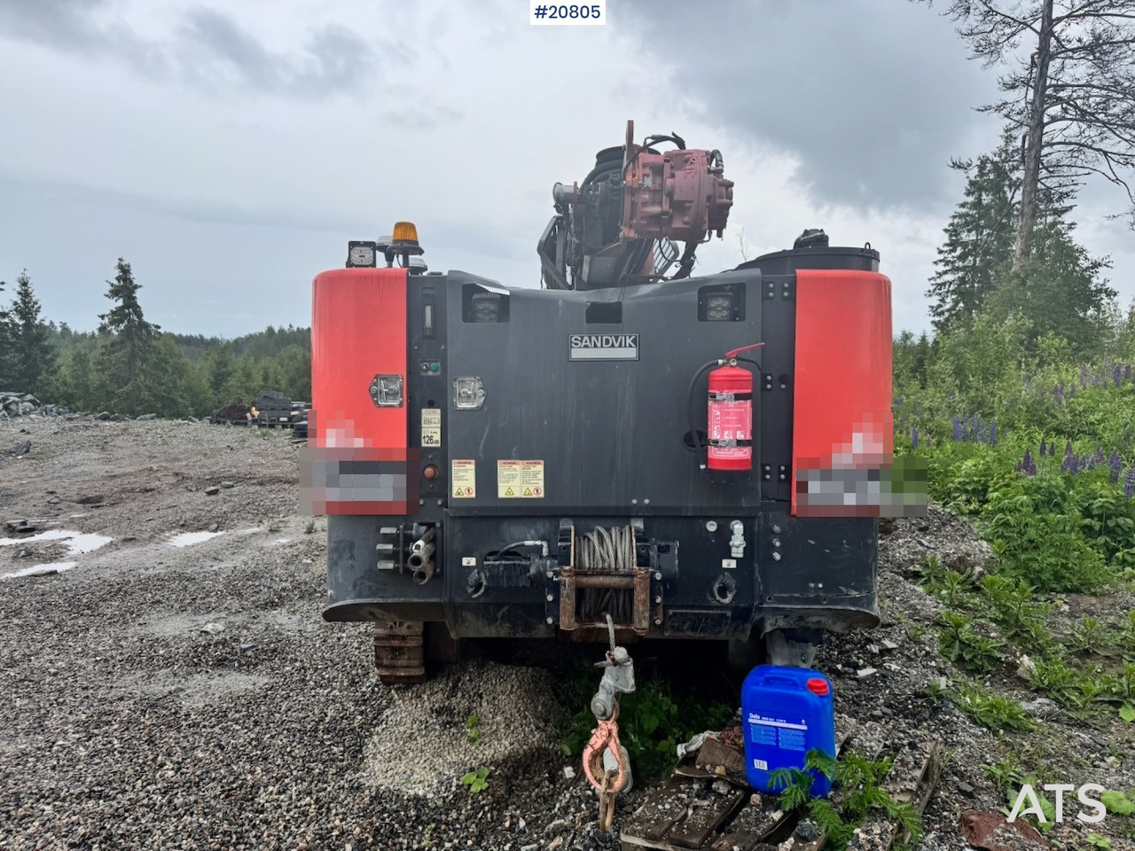 Sandvik Dino DC400RI - Fúrógép: 4 kép. Sandvik Dino DC400RI - Fúrógép: 4 kép.