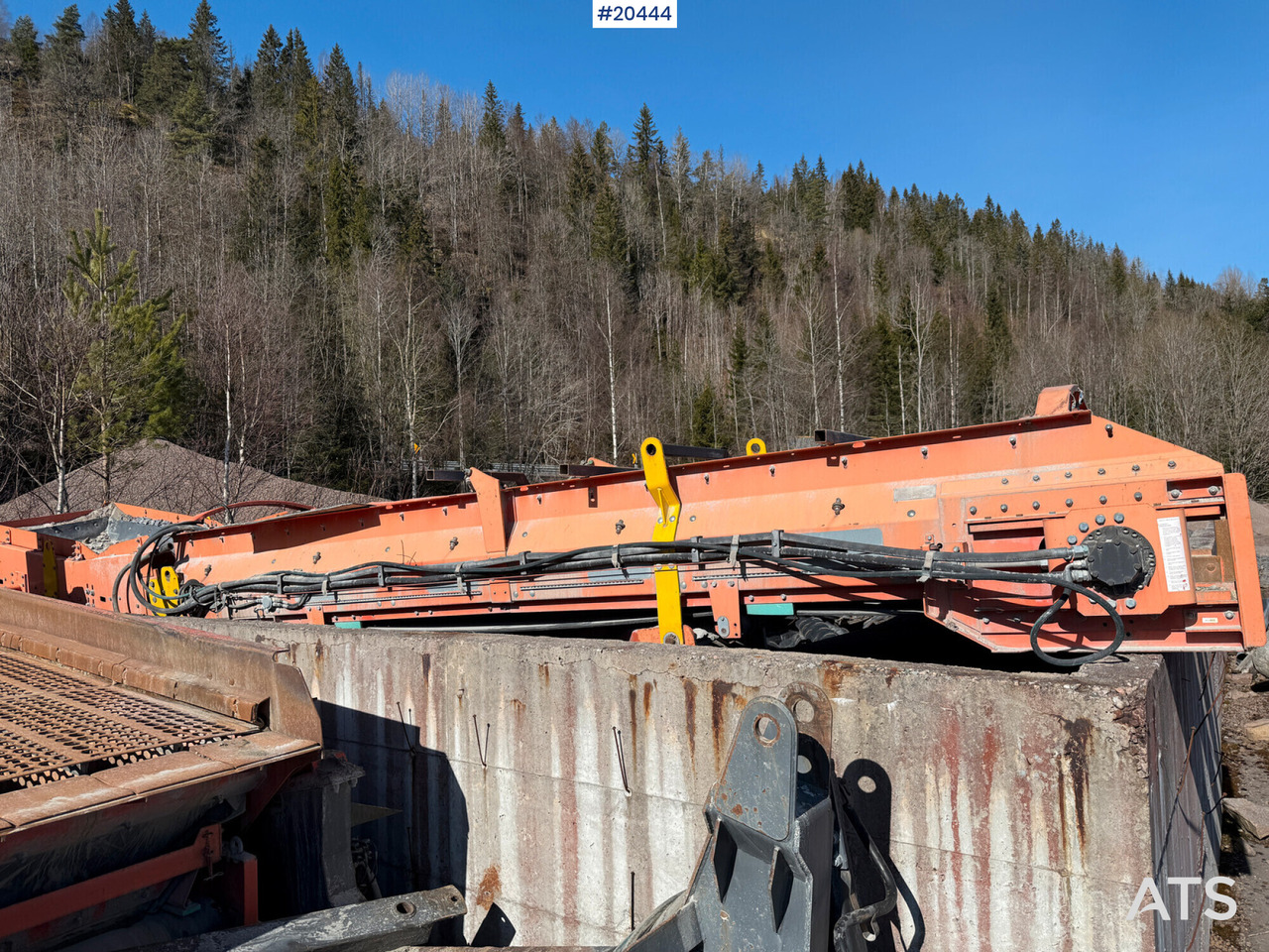 Sandvik hengesikt - Osztályozó berendezés: 4 kép. Sandvik hengesikt - Osztályozó berendezés: 4 kép.