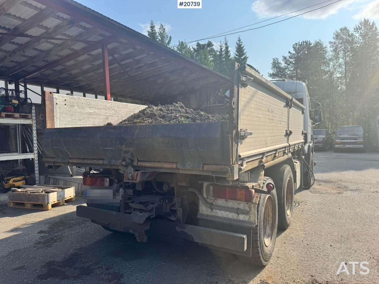 Scania P124 - Platós teherautó, Darus autó: 4 kép. Scania P124 - Platós teherautó, Darus autó: 4 kép.