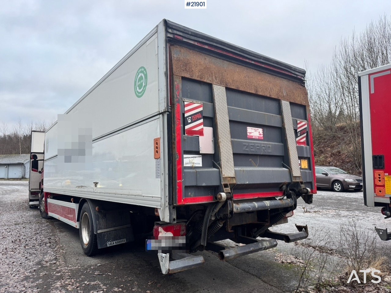 Scania P280 - Dobozos felépítményű teherautó: 5 kép. Scania P280 - Dobozos felépítményű teherautó: 5 kép.