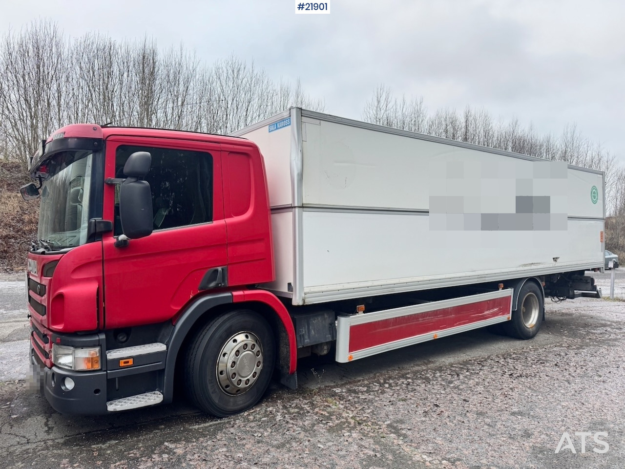Scania P280 - Dobozos felépítményű teherautó: 2 kép. Scania P280 - Dobozos felépítményű teherautó: 2 kép.