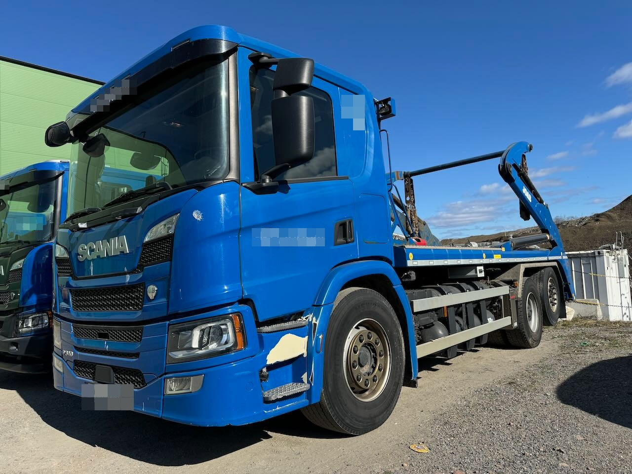 Scania P340 6x2 Liftdumper m/ Joab påbygg SE VIDEO - Konténerszállító: 2 kép. Scania P340 6x2 Liftdumper m/ Joab påbygg SE VIDEO - Konténerszállító: 2 kép.