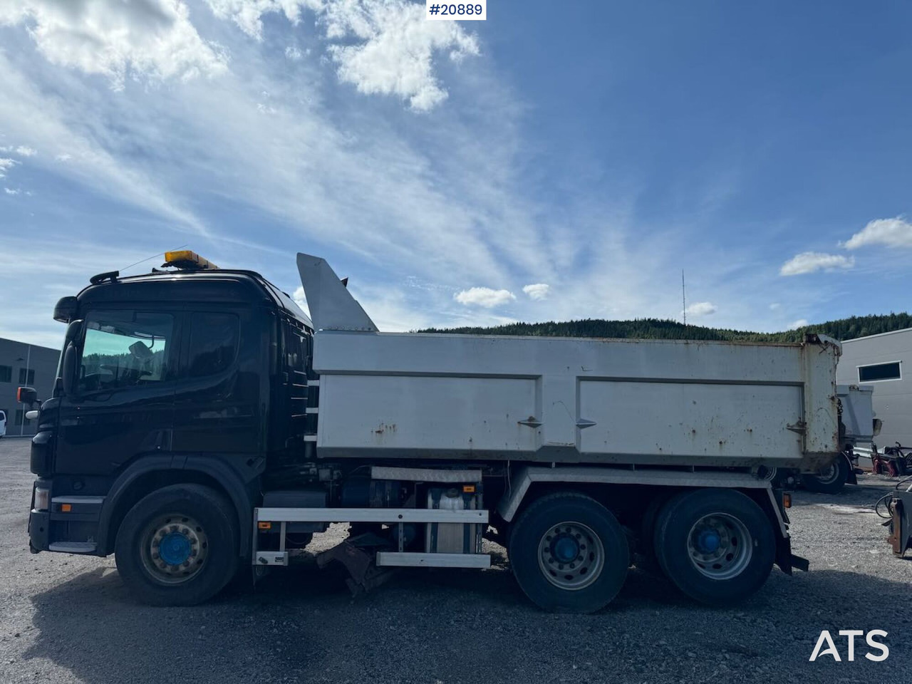 Scania P420 - Billenőplatós teherautó: 3 kép. Scania P420 - Billenőplatós teherautó: 3 kép.
