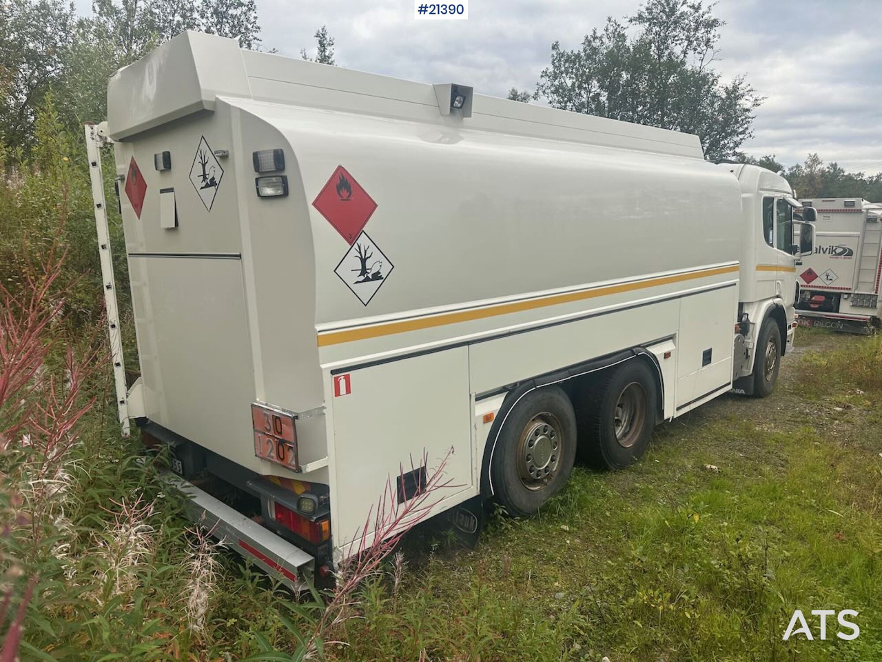 Scania R380 6x2 tankbil m/ eurotank påbygg - Tartályos teherautó: 5 kép. Scania R380 6x2 tankbil m/ eurotank påbygg - Tartályos teherautó: 5 kép.