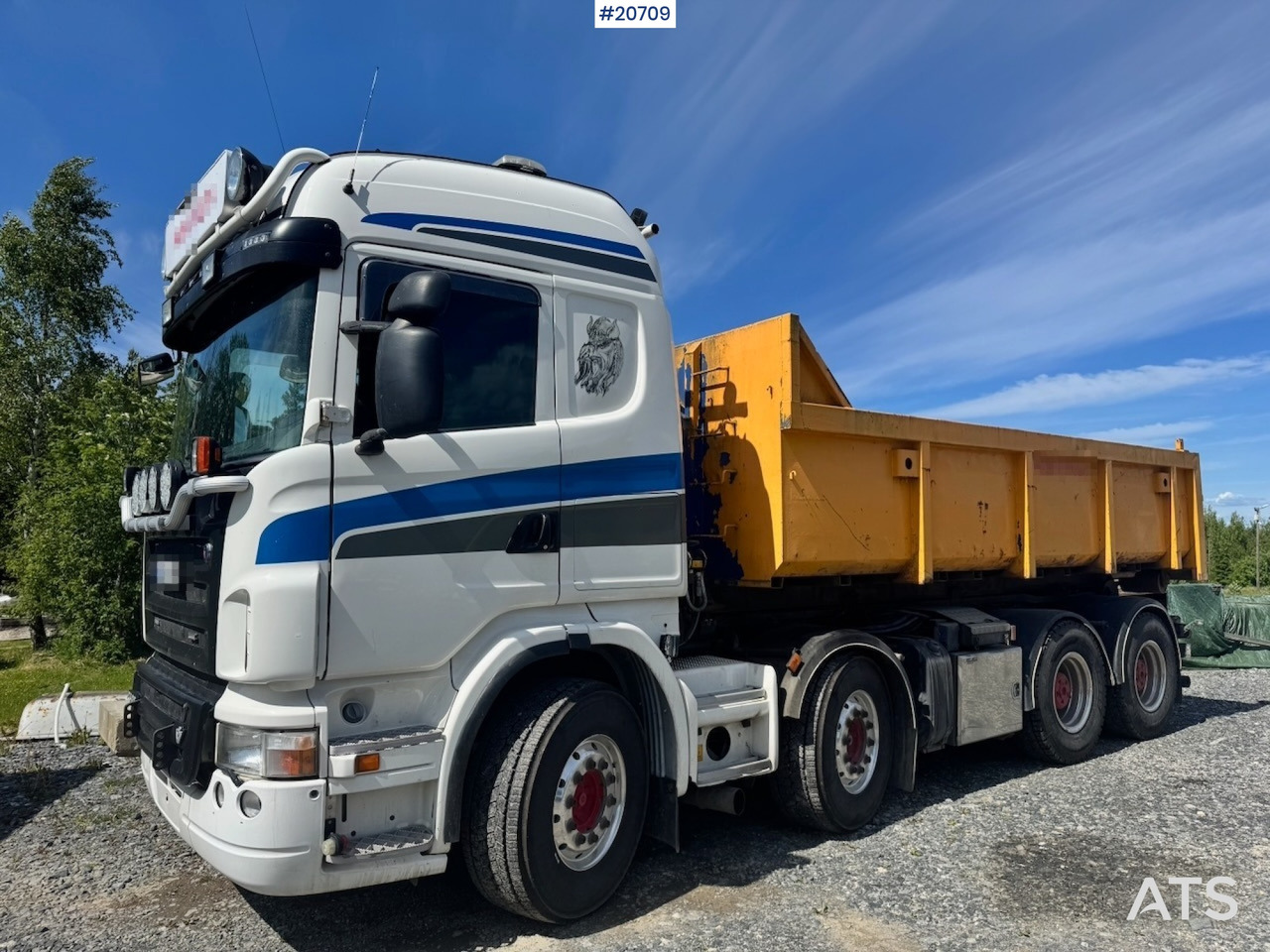 Scania R560 - Horgos rakodó teherautó: 2 kép. Scania R560 - Horgos rakodó teherautó: 2 kép.