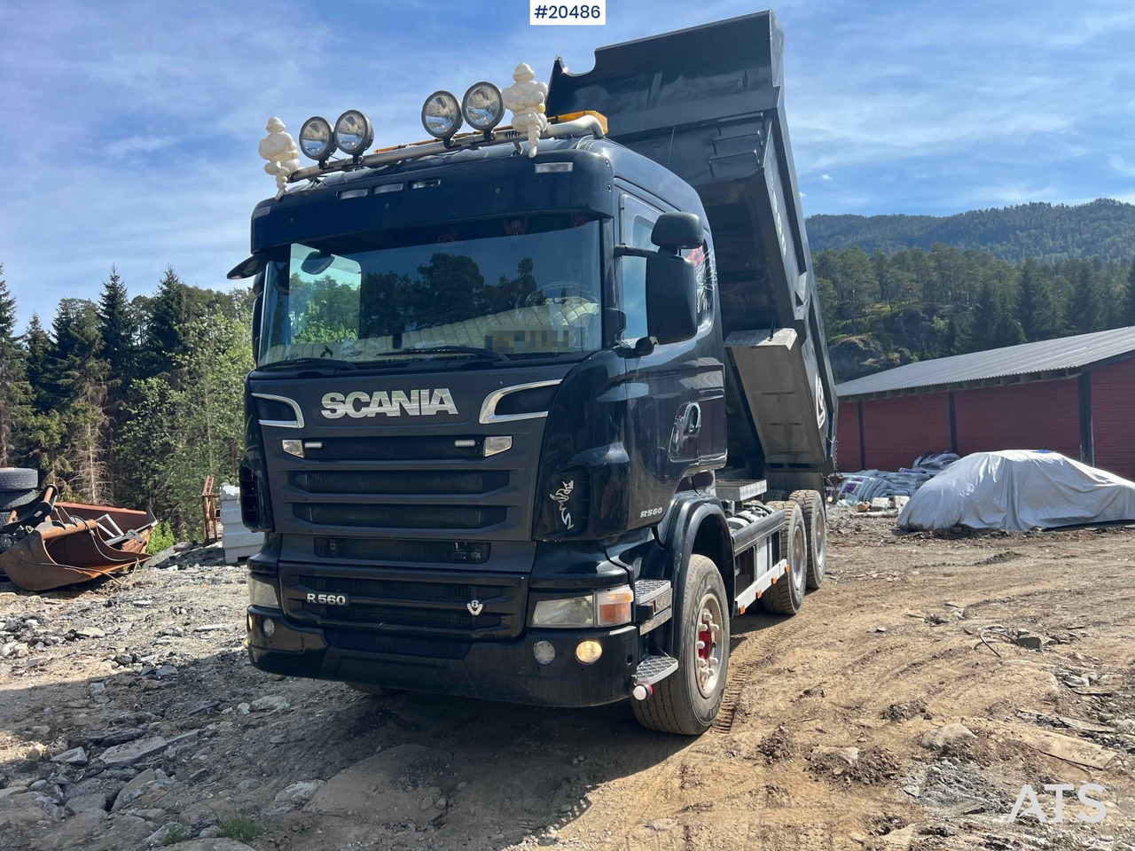 Scania R560 - Billenőplatós teherautó: 3 kép. Scania R560 - Billenőplatós teherautó: 3 kép.