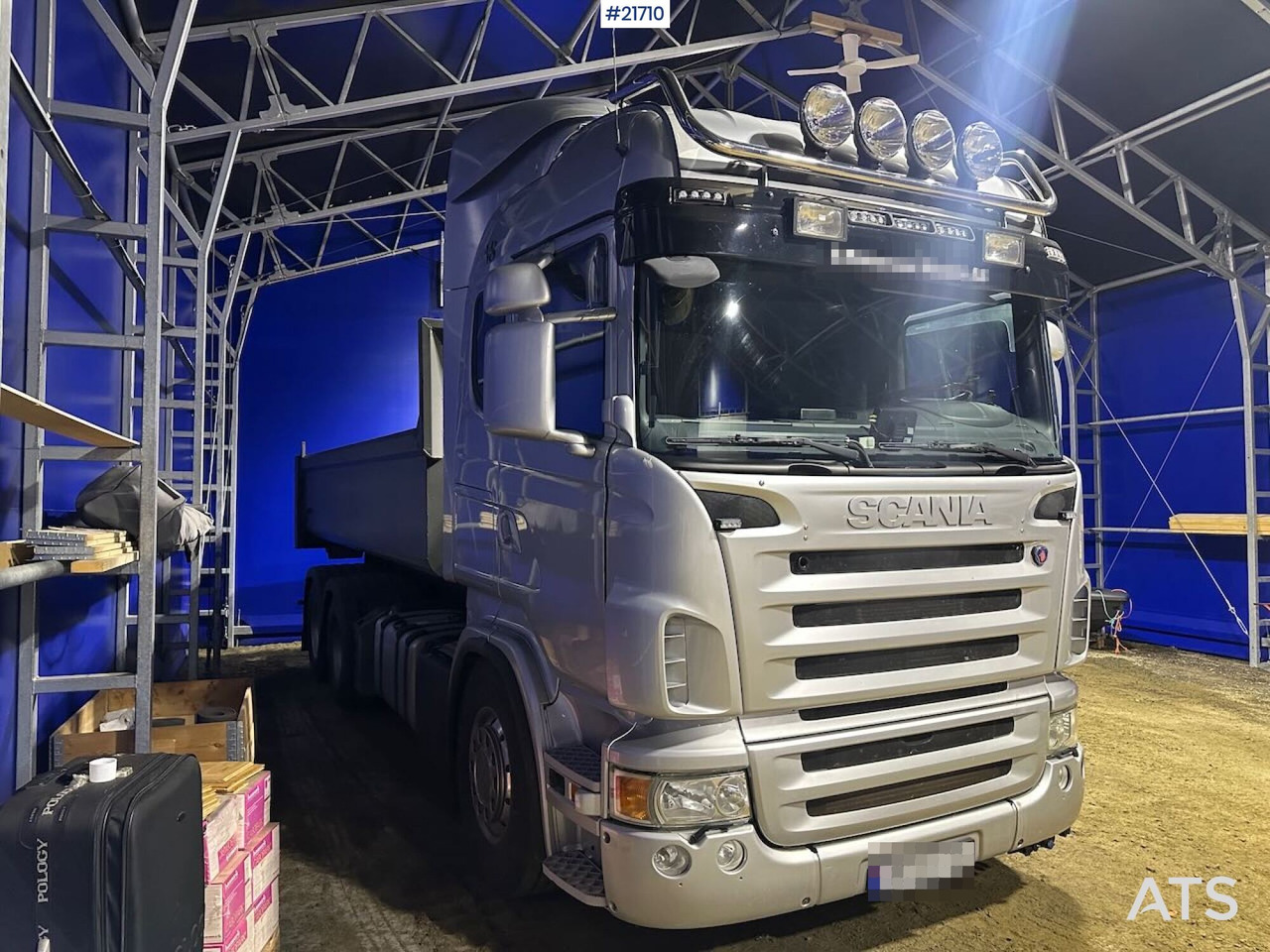 Scania R560 - Billenőplatós teherautó: 5 kép. Scania R560 - Billenőplatós teherautó: 5 kép.