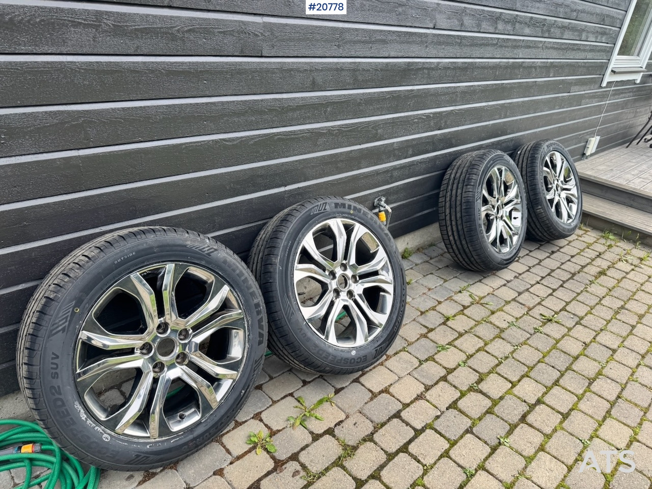 Autó Ssangyong REXTON: 35 kép.