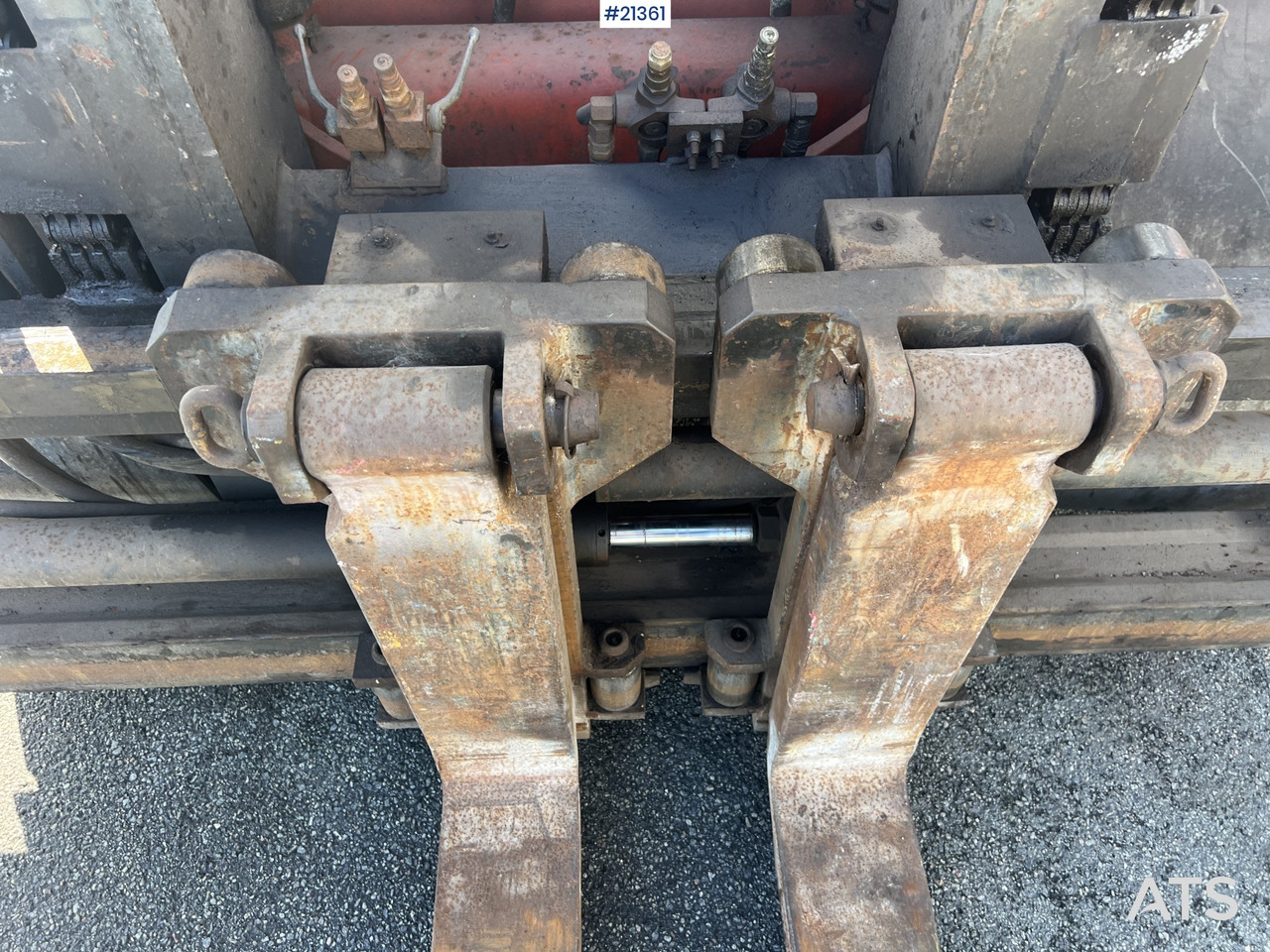 Villás targonca Svetruck 1060: 29 kép. Villás targonca Svetruck 1060: 29 kép.