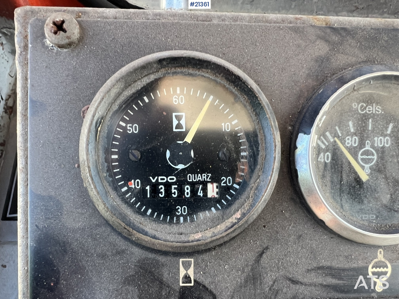 Villás targonca Svetruck 1060: 43 kép. Villás targonca Svetruck 1060: 43 kép.