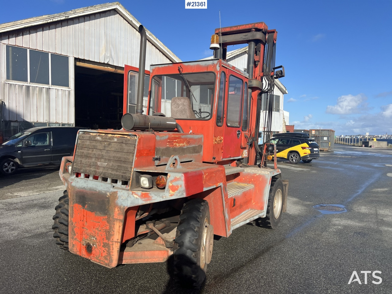 Villás targonca Svetruck 1060: 20 kép. Villás targonca Svetruck 1060: 20 kép.