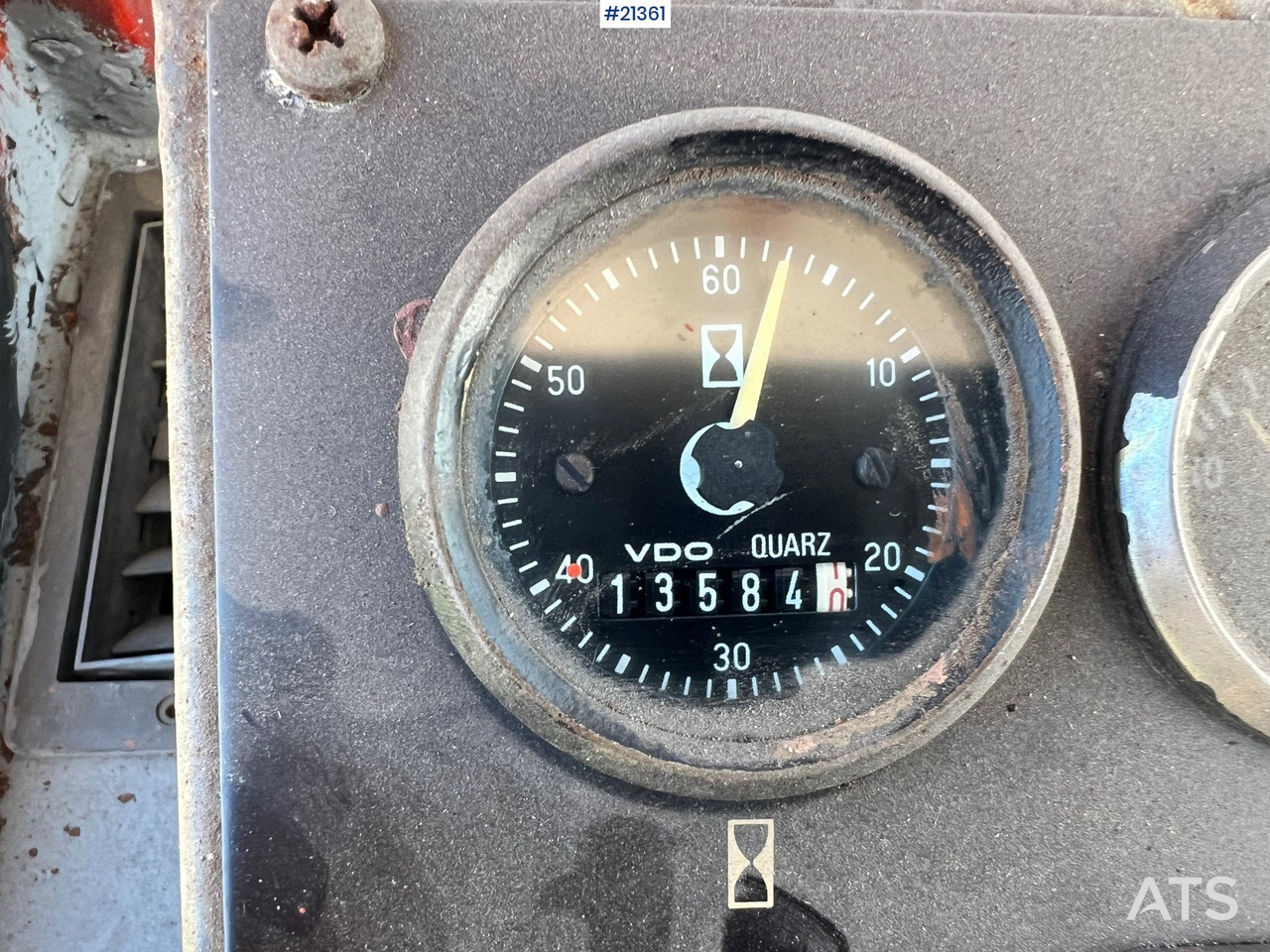 Villás targonca Svetruck 1060: 42 kép. Villás targonca Svetruck 1060: 42 kép.