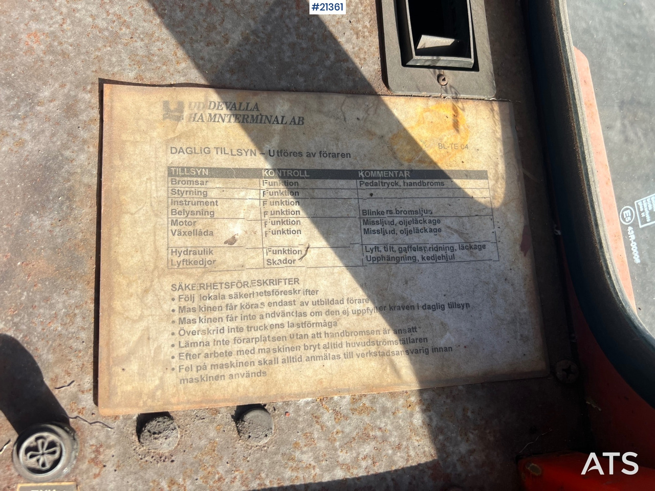 Villás targonca Svetruck 1060: 46 kép. Villás targonca Svetruck 1060: 46 kép.