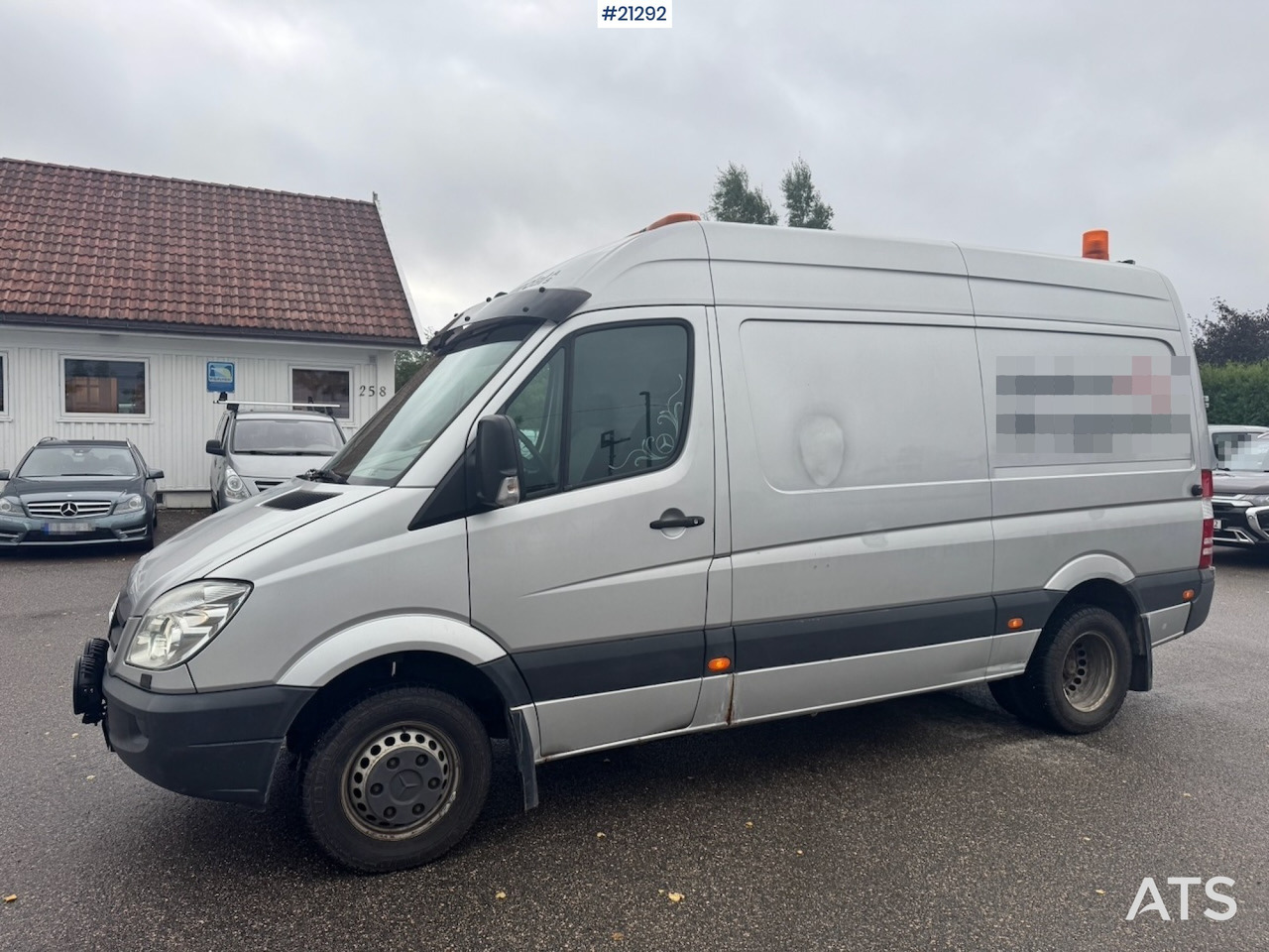 Mercedes sprinter 516CDI - Többcélú/ Speciális jármű, Furgon: 2 kép. Mercedes sprinter 516CDI - Többcélú/ Speciális jármű, Furgon: 2 kép.