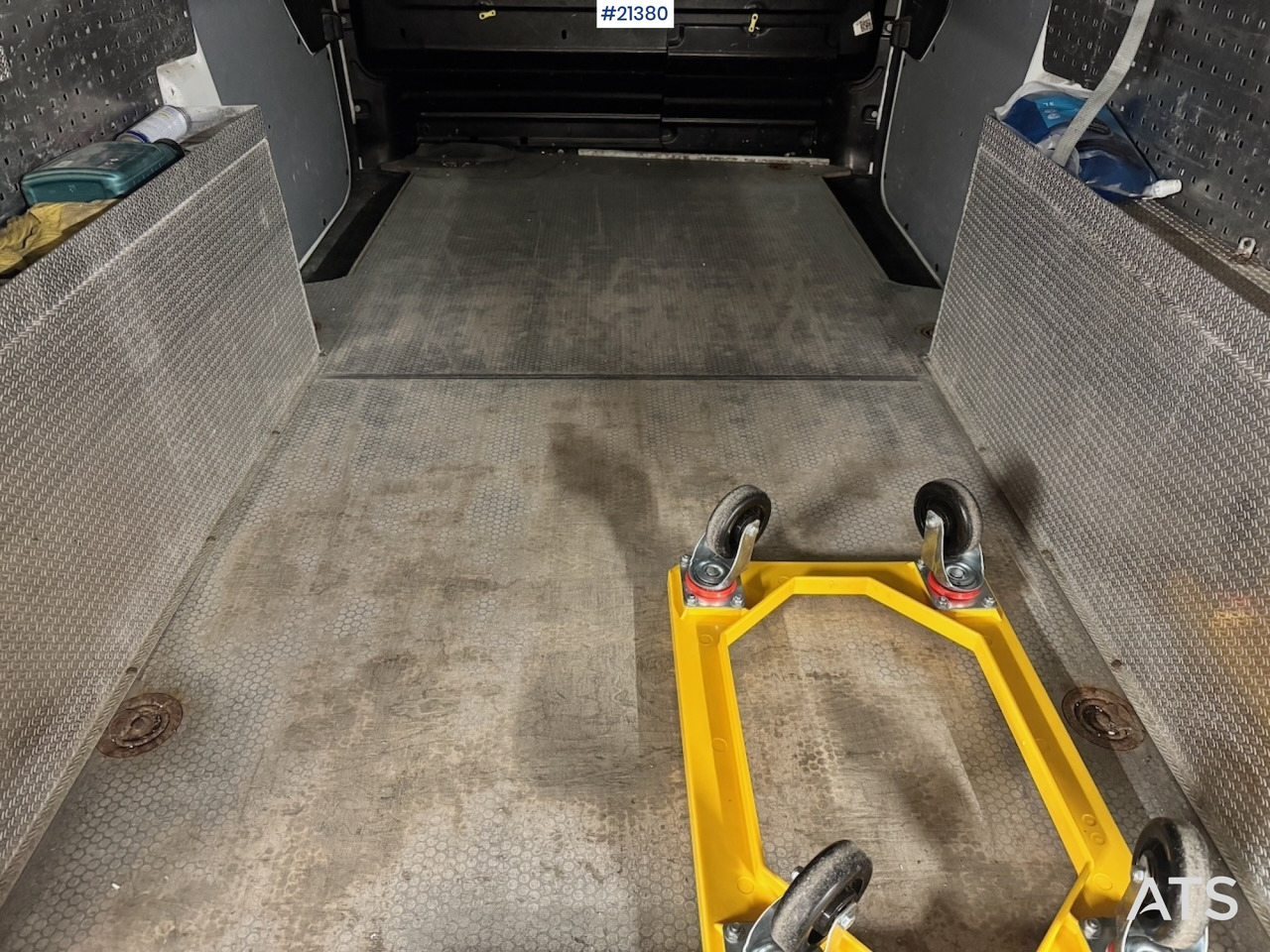 Toyota proace - Furgon: 3 kép. Toyota proace - Furgon: 3 kép.