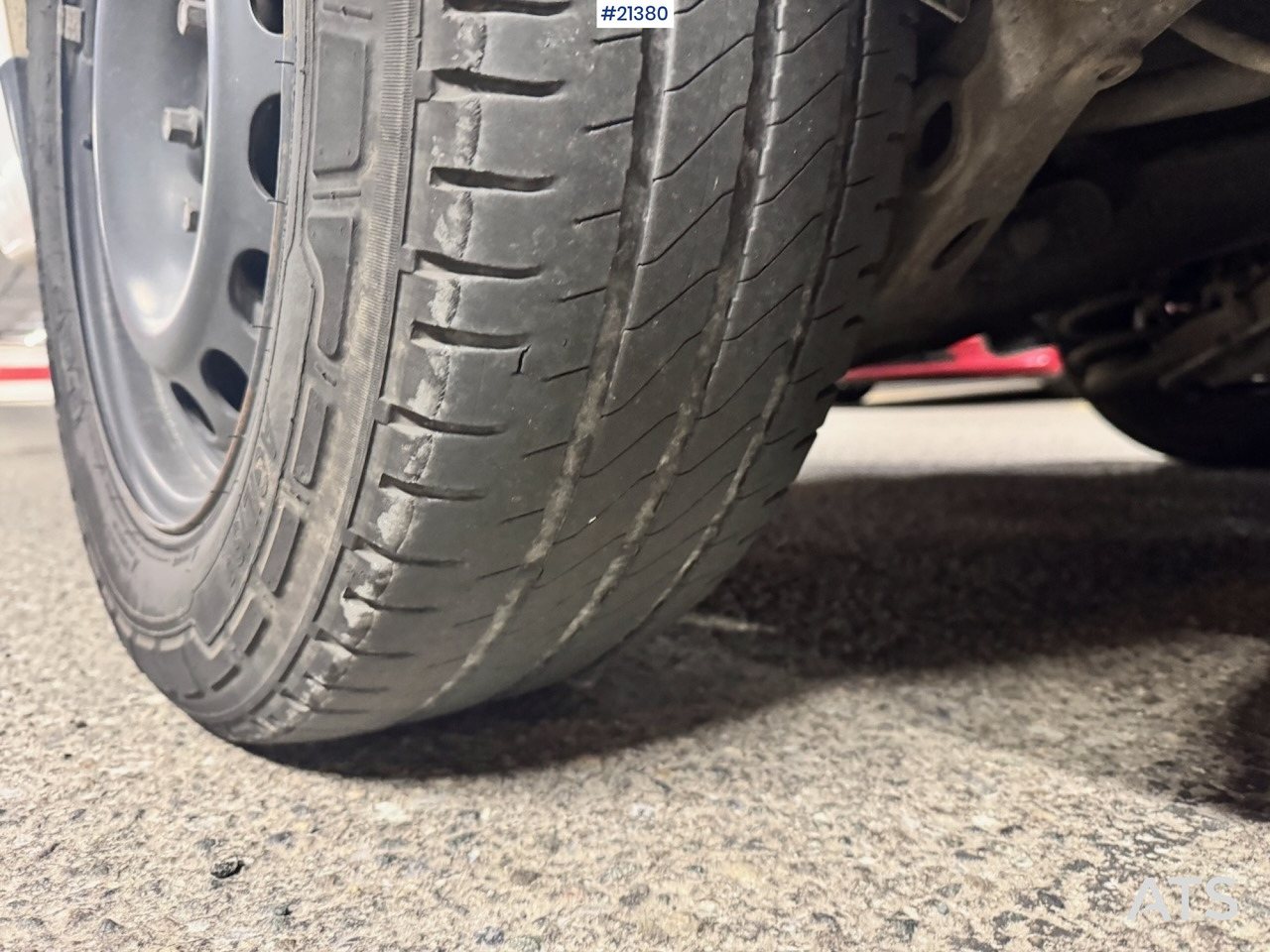 Furgon Toyota proace: 16 kép. Furgon Toyota proace: 16 kép.